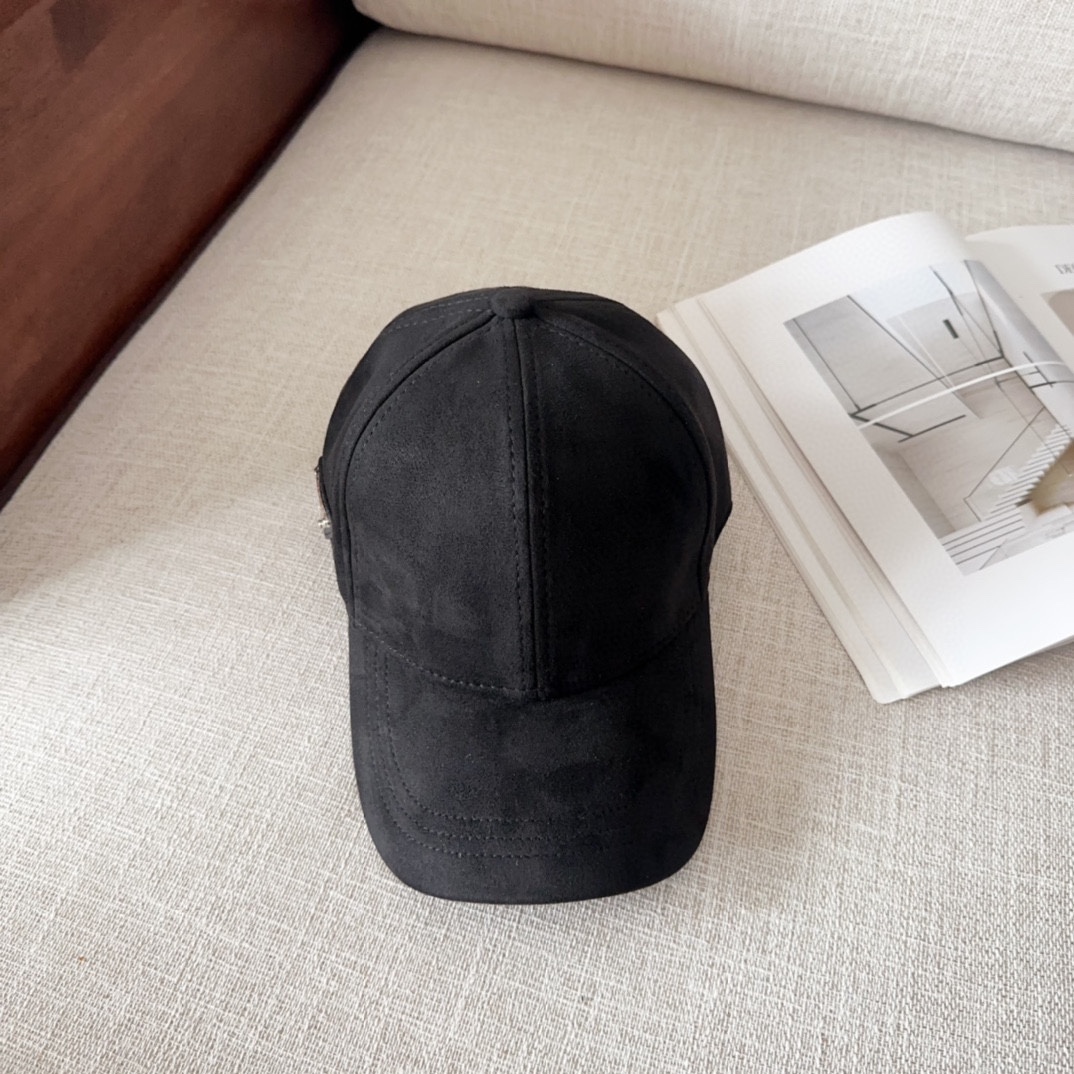 NO:214663,Prada Prada New big brand baseball cap, classic men and women hat fisherman hat baseball cap knit hat, hat, prada, prada, espadrilles, hats19860909Prada普拉达 新款大牌款棒球帽,经典款男女通用帽子渔夫帽棒球帽针织帽,帽子,prada,prada,espadrilles,hats,hat