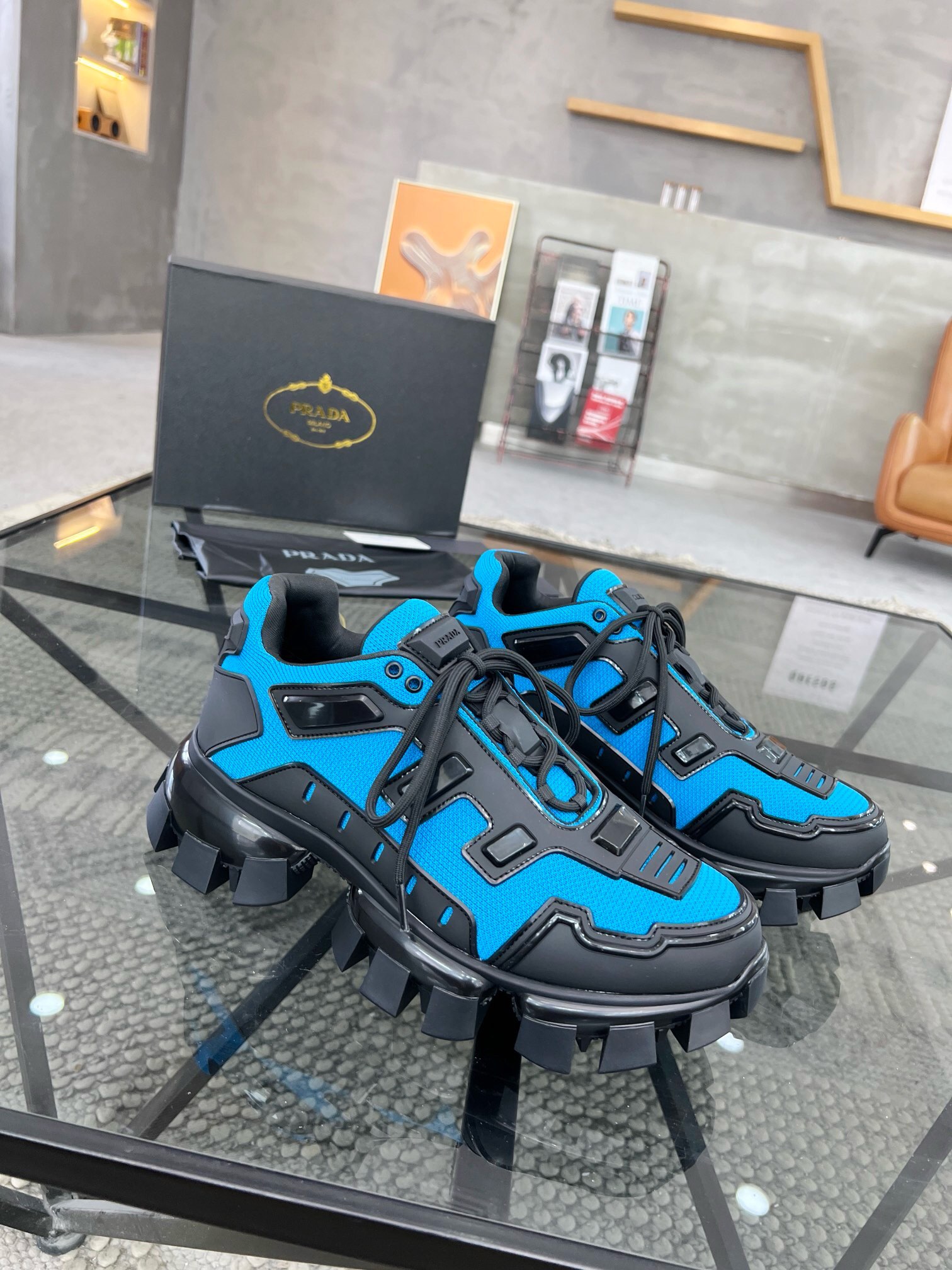 NO:217734,Brand P R A D A Color Original Color Code Number 38-44 Customized 45.46.47 Price Material Prada new robot casual shoes ultra-high quality luxury material 1:1 The upper is made of imported original fly-woven drop glue material   cowhide foot pads purely handmade for comfortable wearing experience original TPU sole, Prada, prada, cowhide19860909品牌P R A D A 颜色原版配色 码数38-44定做45.46.47 价格 材质普拉达新款机器人休闲鞋超高品质奢华选材1:1制作 鞋面采用进口原版飞织滴胶材质 牛皮垫脚纯手工打造只为舒适的穿着体验原版TPU大底,普拉达,prada,cowhide,Men's shoes