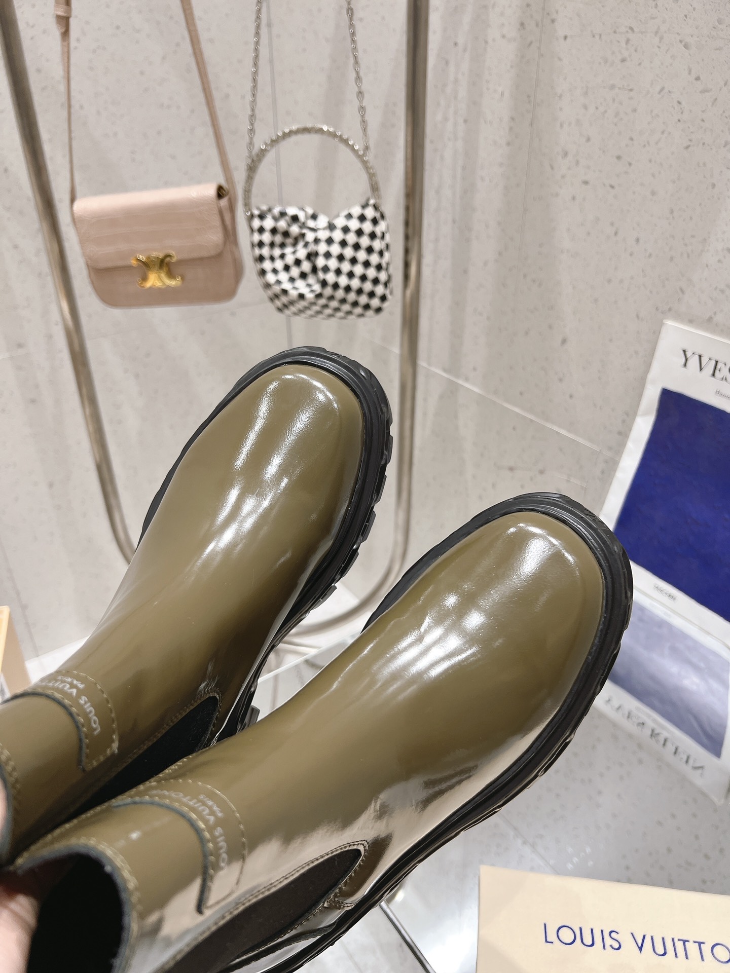 Louis Vuitton Classic Luxury Leather Shoe Loafer Ref 6