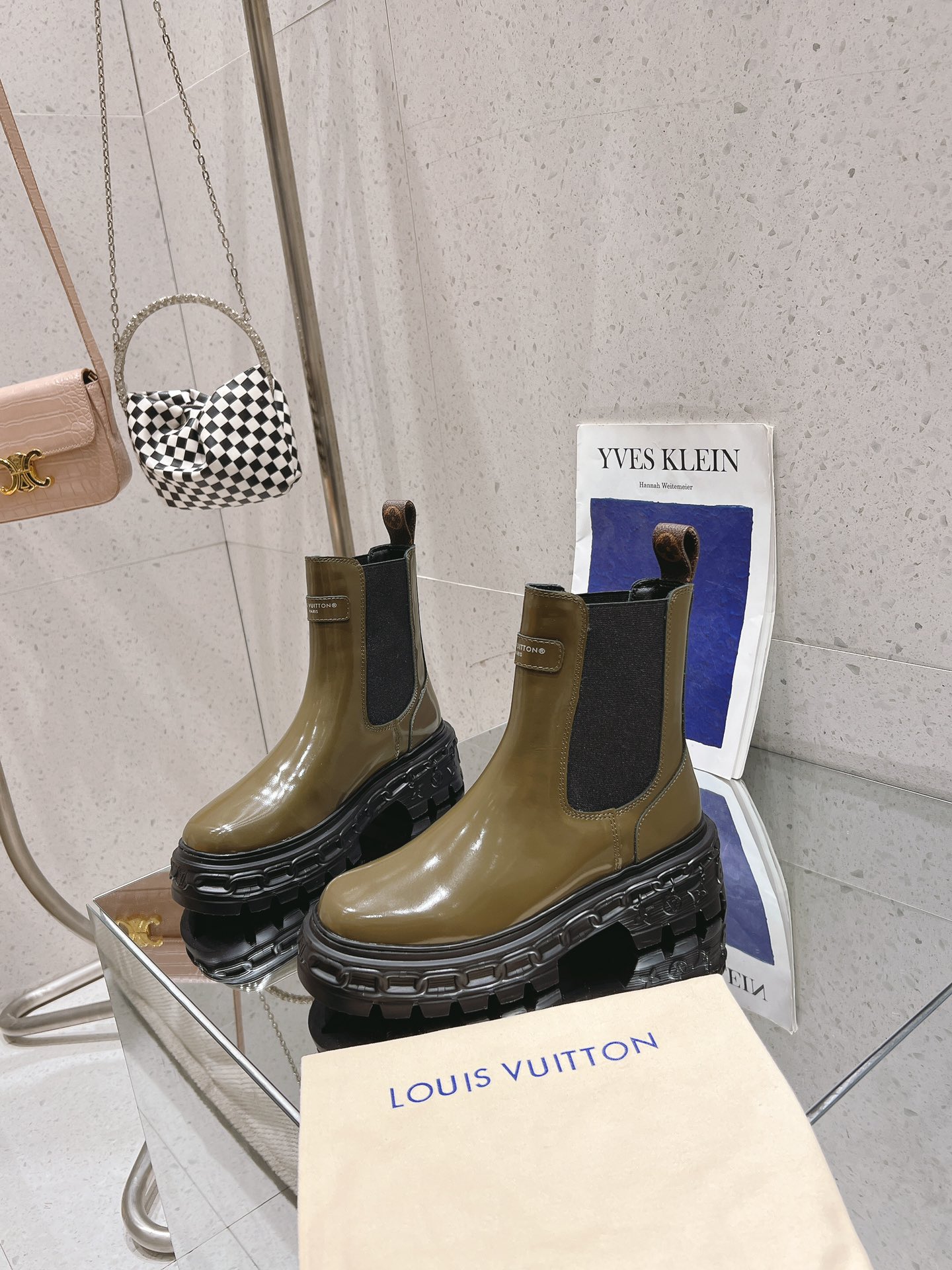 Louis Vuitton Classic Luxury Leather Shoe Loafer Ref 3