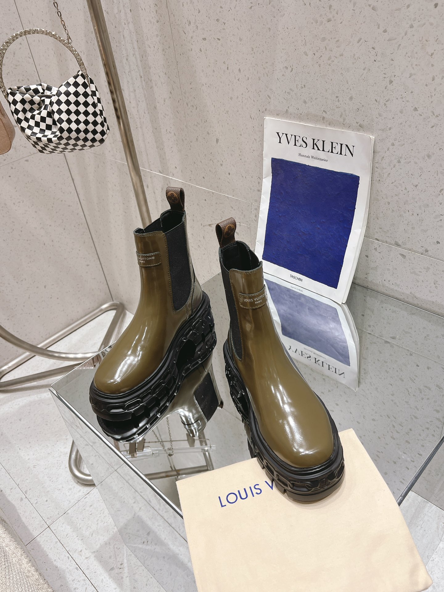 Louis Vuitton Classic Luxury Leather Shoe Loafer Ref 2