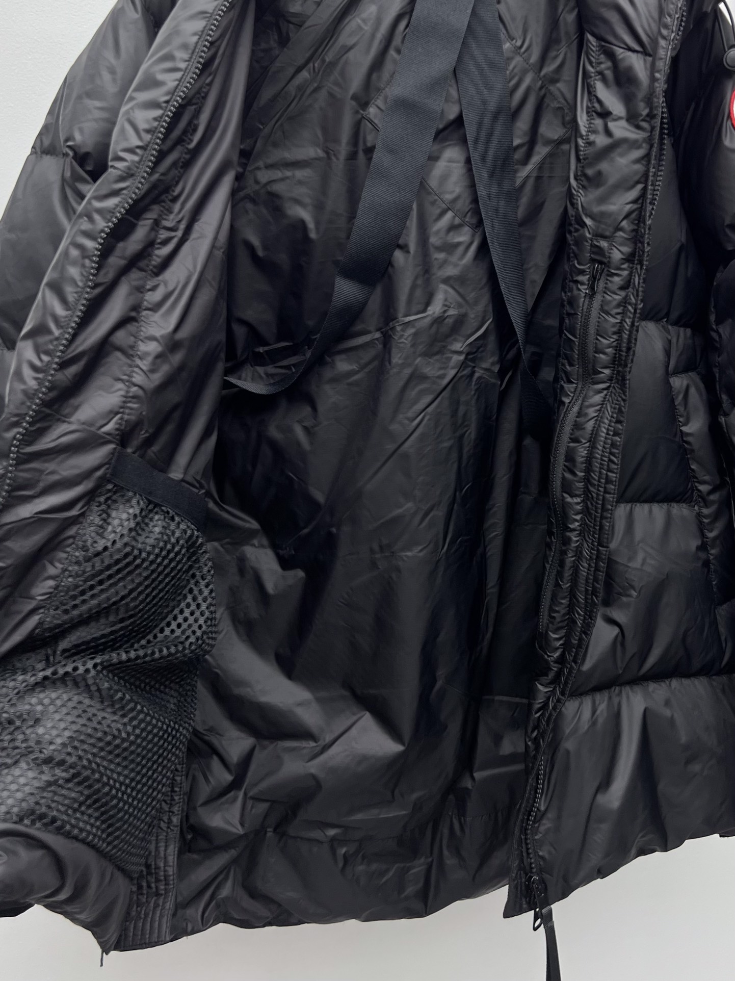Stylish Cypress Fowl Hooded Jacket with Dust-Proof Bag and Duck Filling - 图片 5