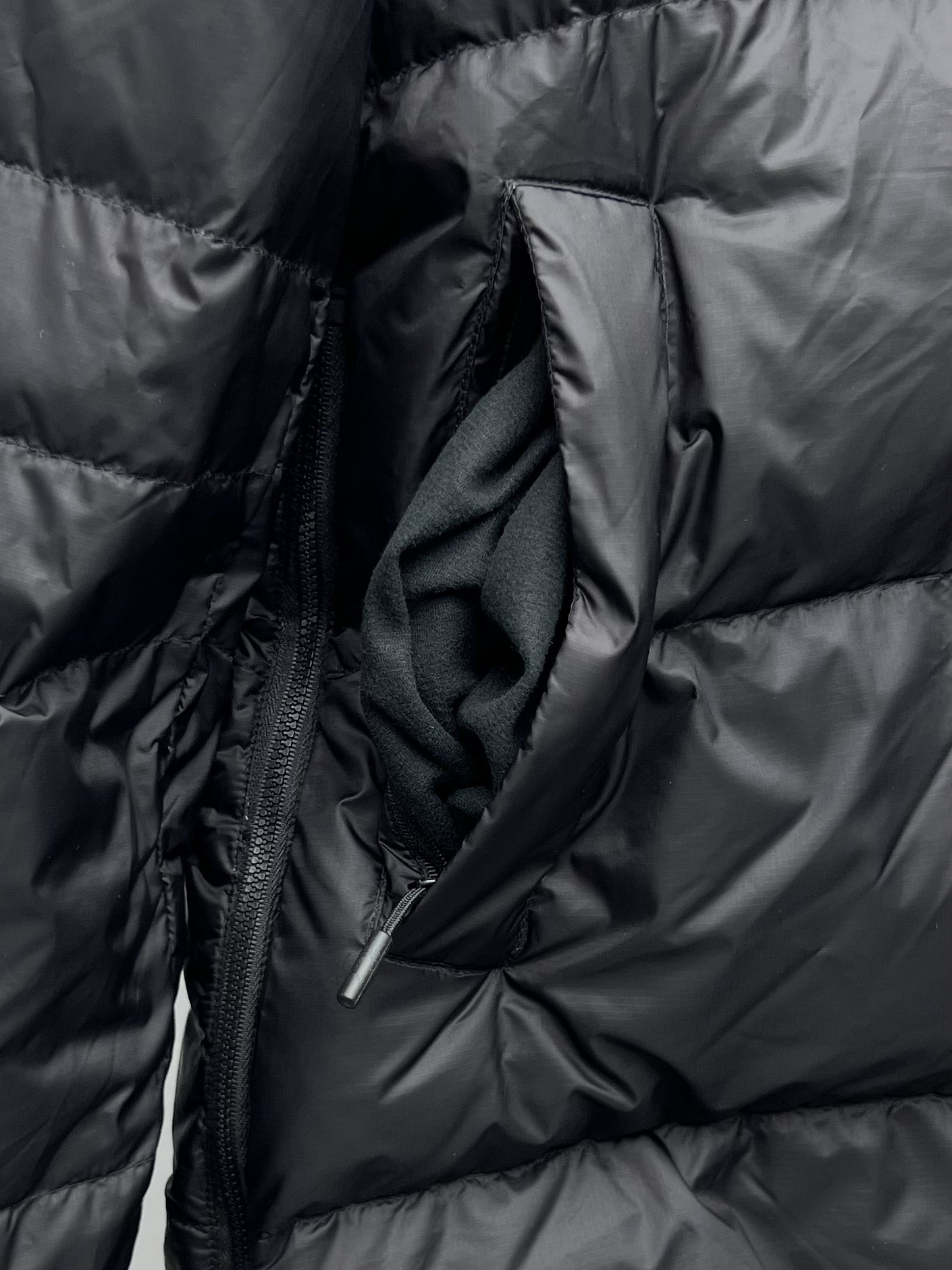 Stylish Cypress Fowl Hooded Jacket with Dust-Proof Bag and Duck Filling - 图片 4