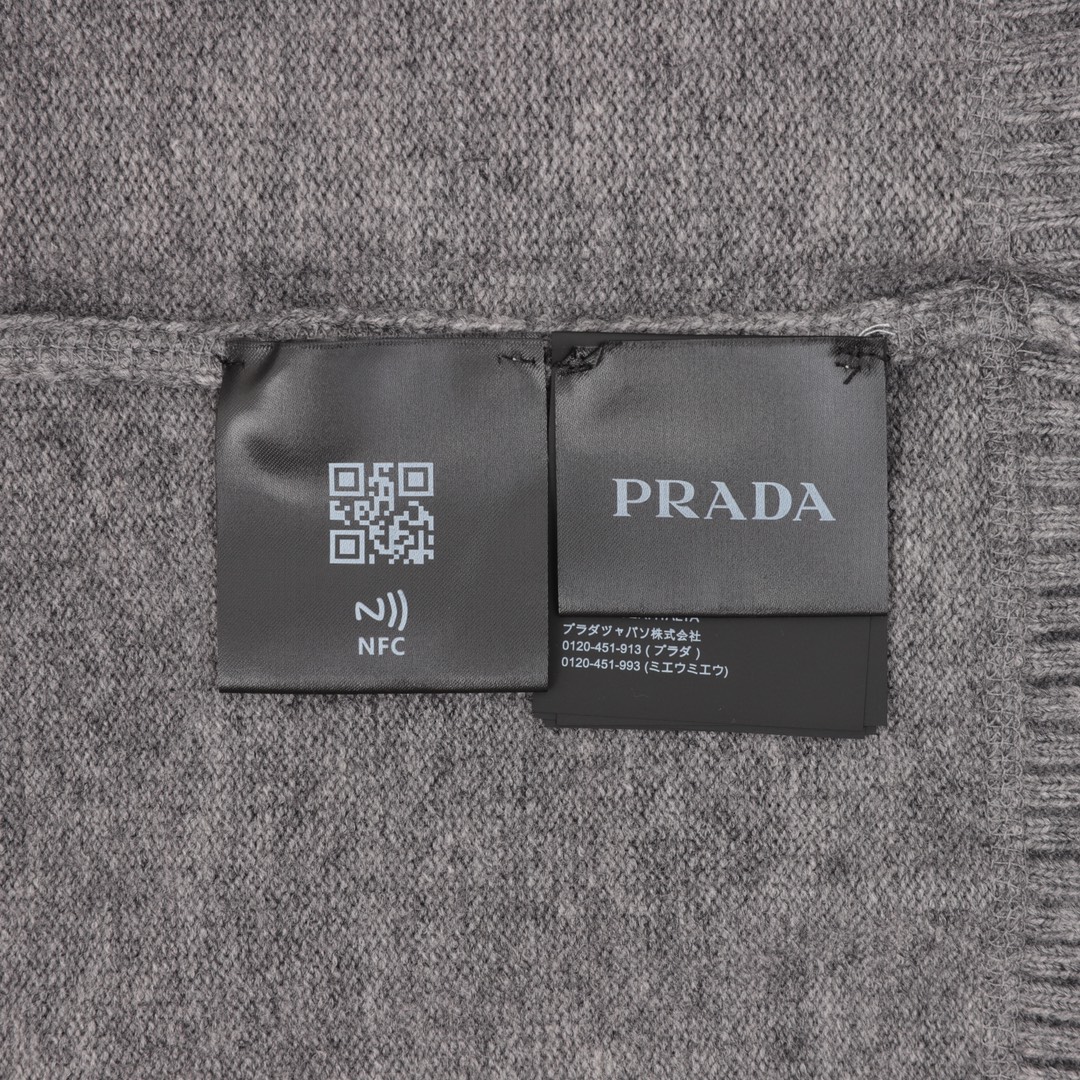 Prada/普拉达 胸前字母提花圆领毛衣