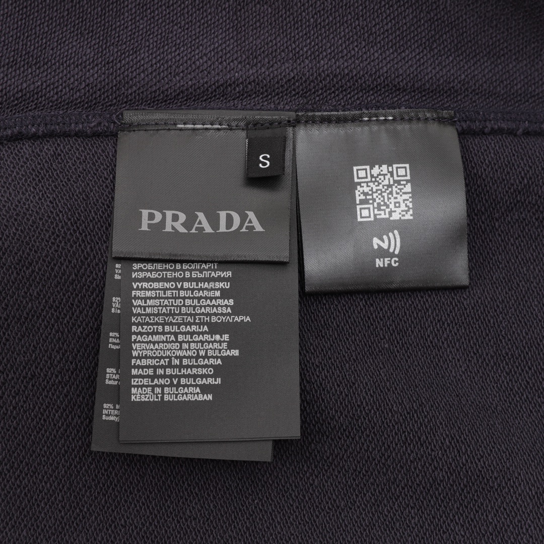 Prada/普拉达 渐变水洗字母刺绣圆领卫衣