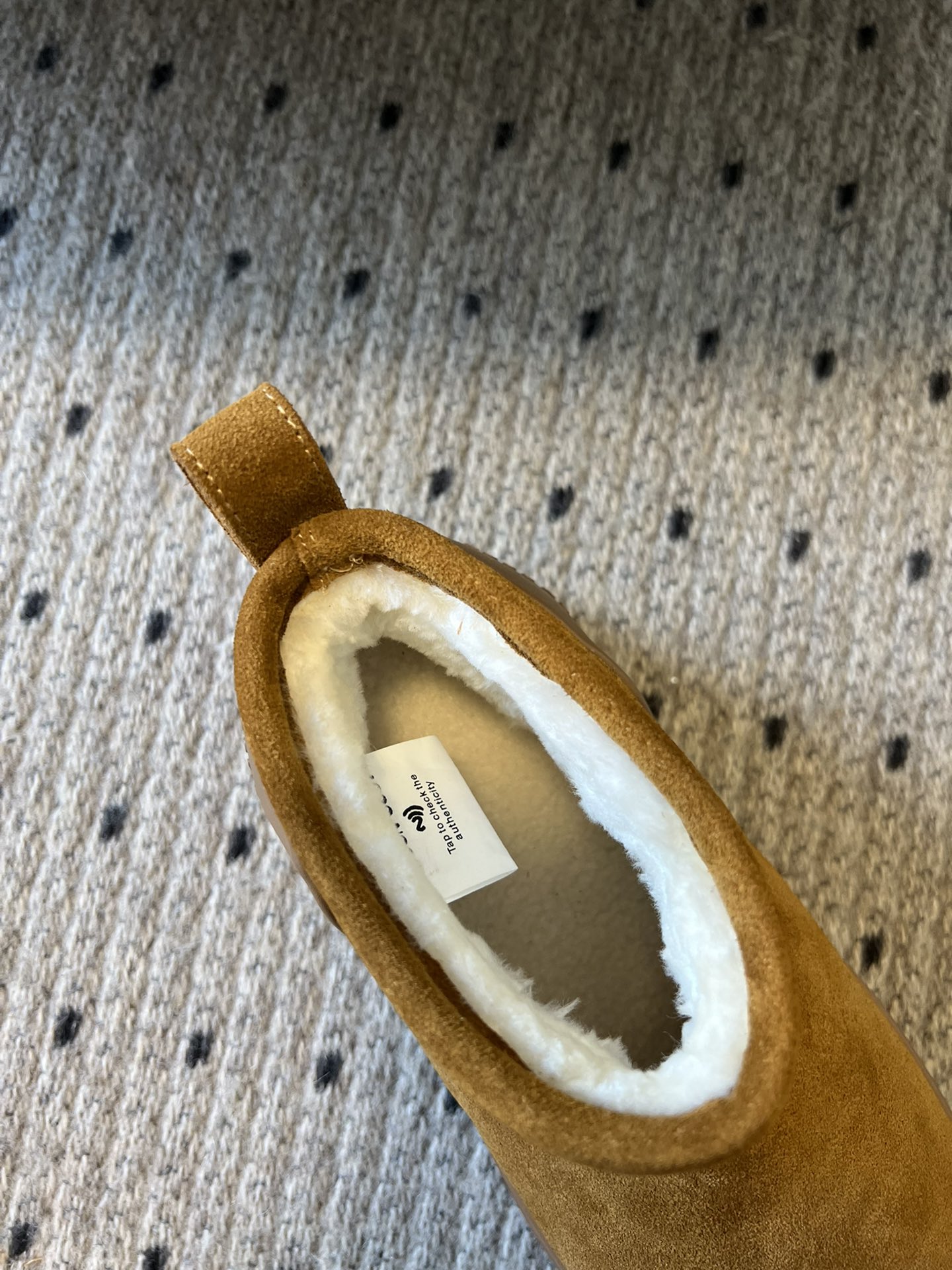 代购级别 MOON BOOT LUNA系列 24秋冬季新款 雪地靴 一双不分左右脚的鞋！超有特点！软软糯