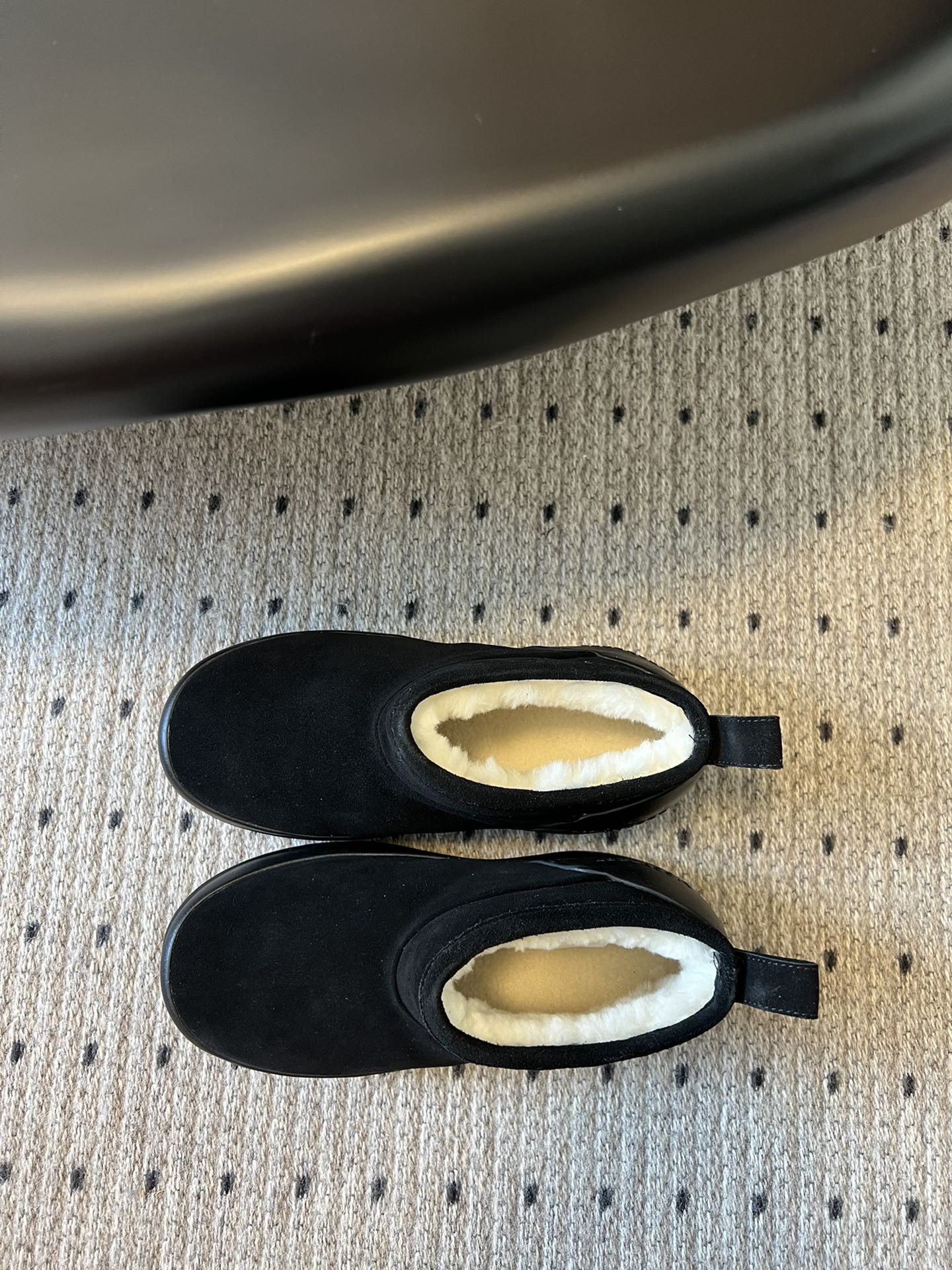 代购级别 MOON BOOT LUNA系列 24秋冬季新款 雪地靴 一双不分左右脚的鞋！超有特点！软软糯