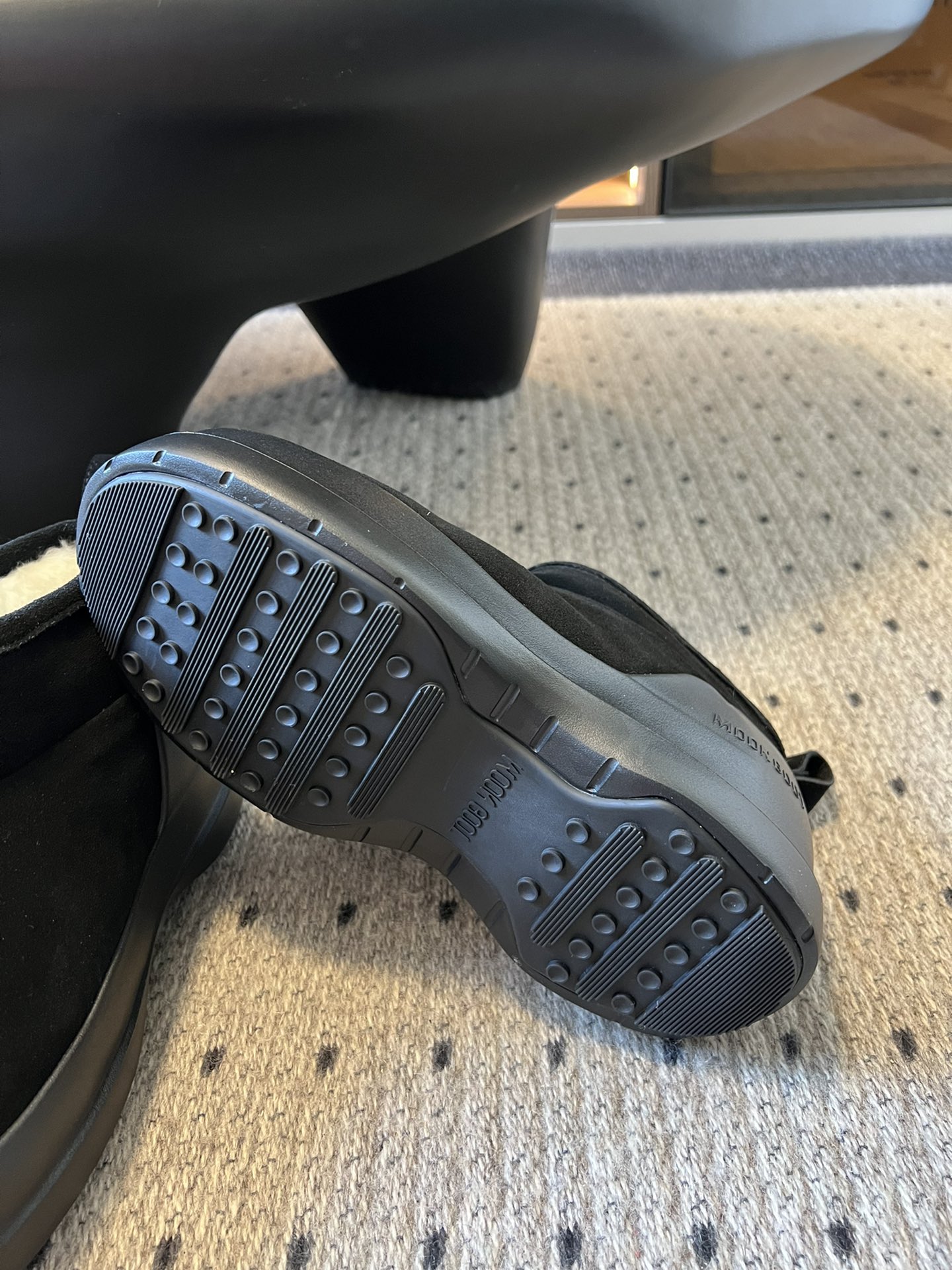 代购级别 MOON BOOT LUNA系列 24秋冬季新款 雪地靴 一双不分左右脚的鞋！超有特点！软软糯