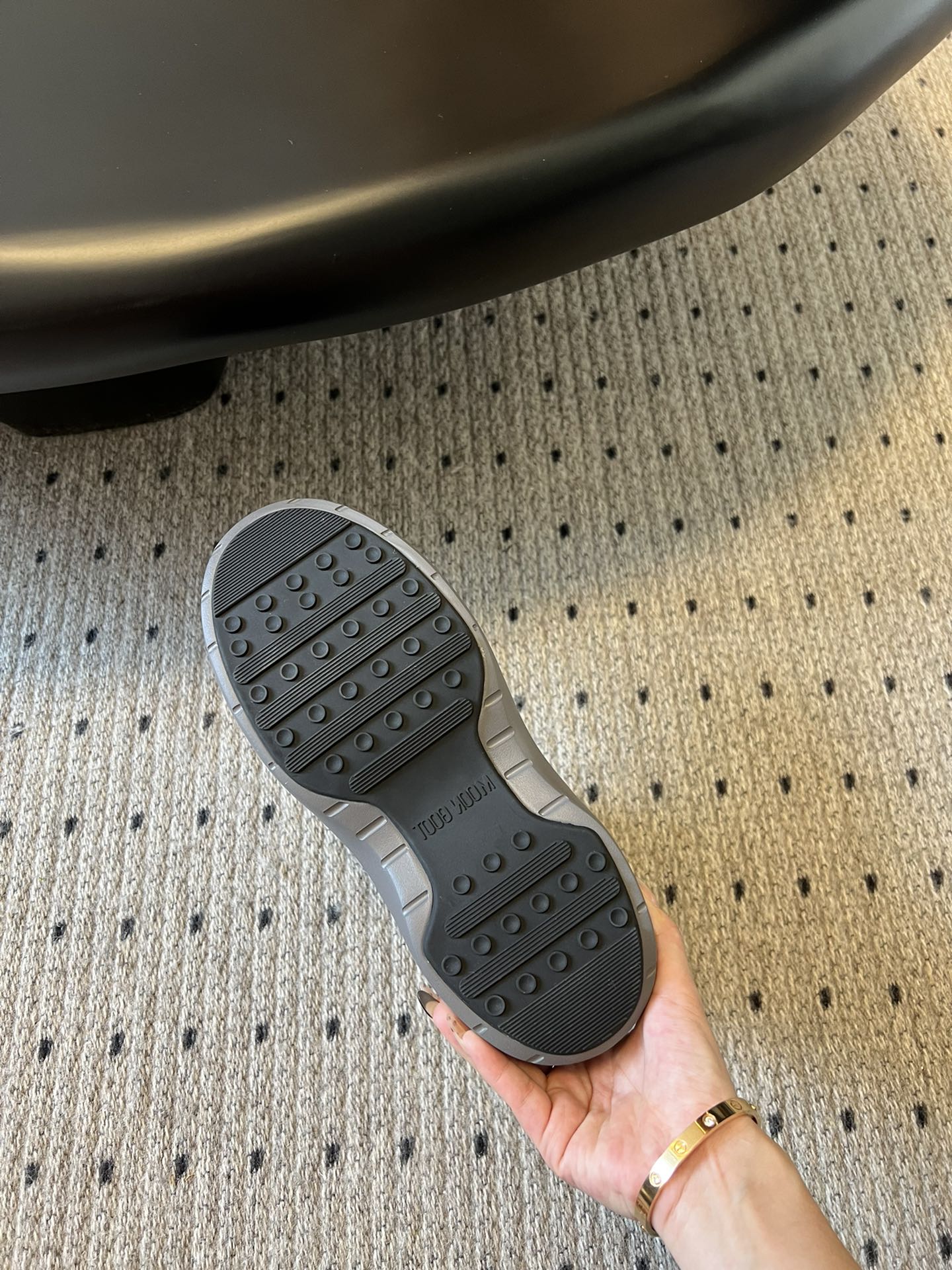 代购级别 MOON BOOT LUNA系列 24秋冬季新款 雪地靴 一双不分左右脚的鞋！超有特点！软软糯