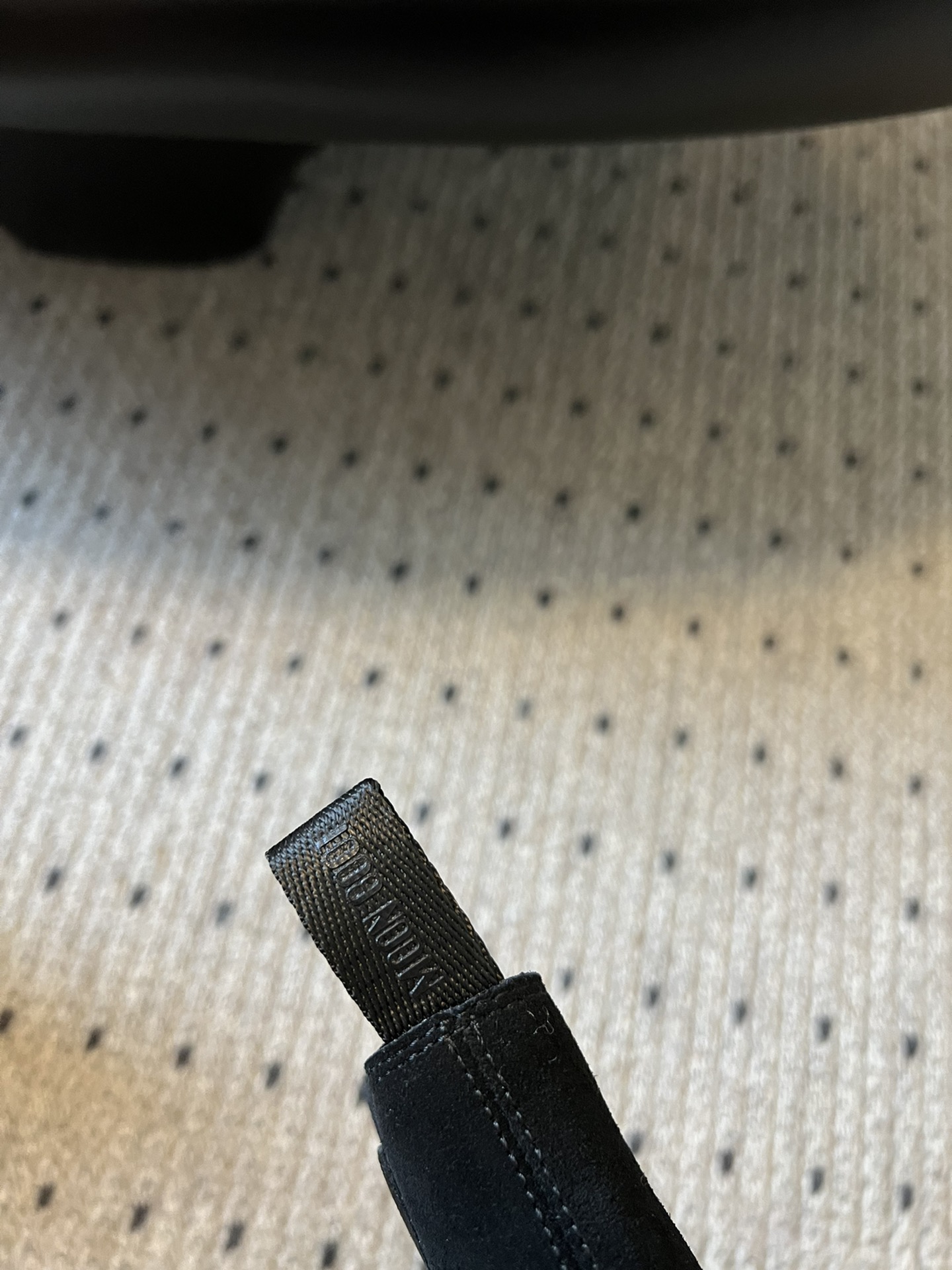 代购级别 MOON BOOT LUNA系列 24秋冬季新款 雪地靴 一双不分左右脚的鞋！超有特点！软软糯