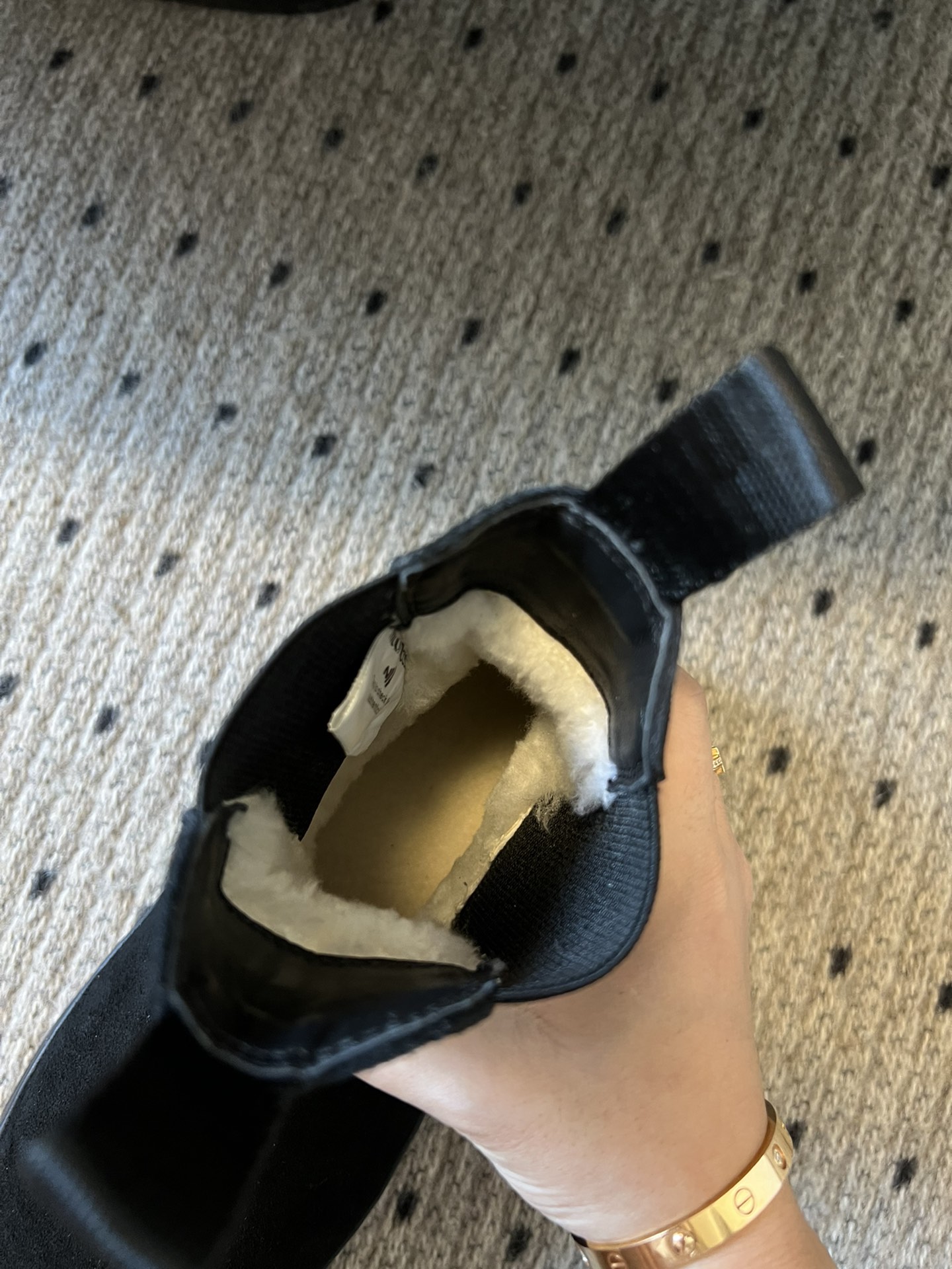 代购级别 MOON BOOT LUNA系列 24秋冬季新款 雪地靴 一双不分左右脚的鞋！超有特点！软软糯