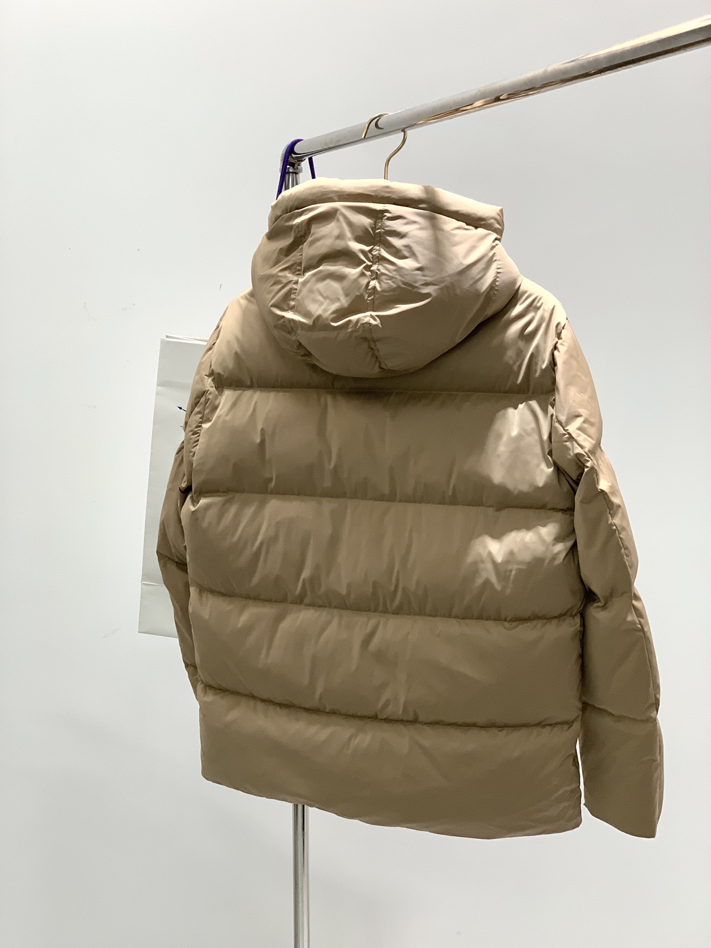 Burberry巴宝莉2024冬季最新品专柜同步有售原单狠货时尚休闲连帽羽绒服外套进口原版面料上身舒适透