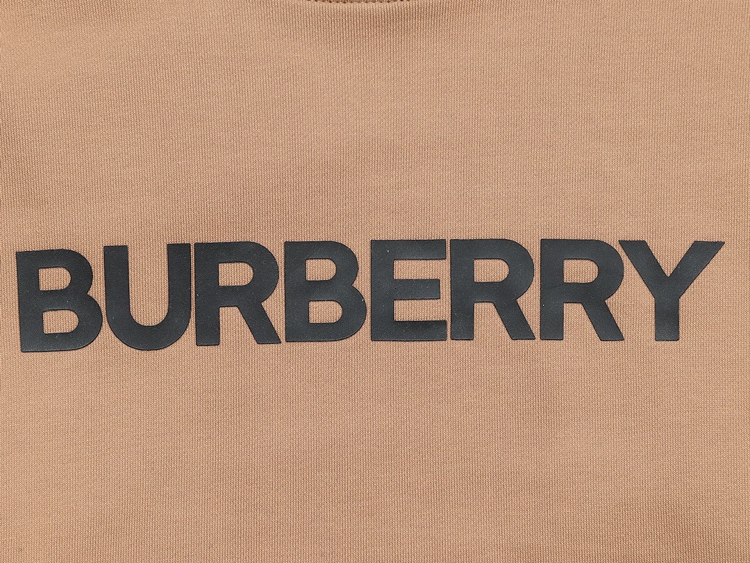 巴宝莉/Burberry 秋冬新品 经典字母压胶圆领卫衣 高端大气完美演绎