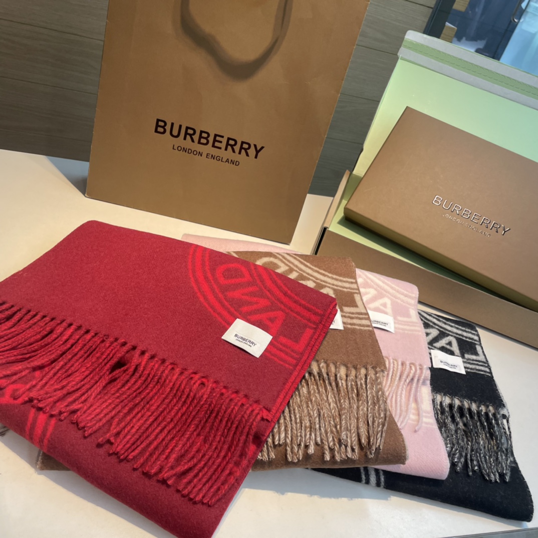 B家2024秋冬新品！！看到了围巾的天花板巴宝莉BURBERRY！双面双色羊毛围巾圆环logo设计100