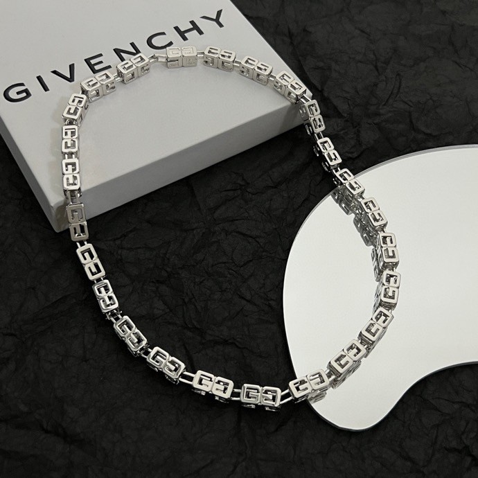 “High-End Givenchy Quatch Cabinet: Modern, Heavy, Gold, Fashionable Monographs, Exclusive Photo Shoots” - 图片 5