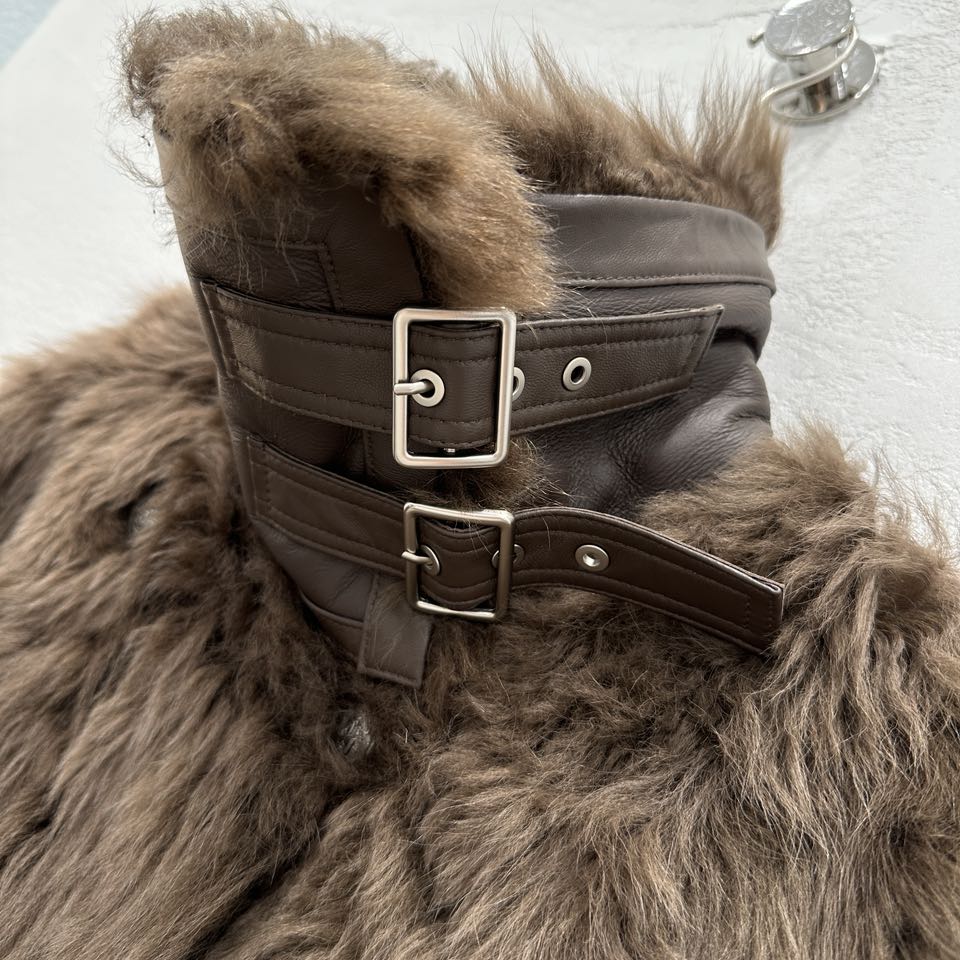 Exclusive Launch: Single-Size Female Suit in Tuscany Leather for Autumn/Winter - 图片 5