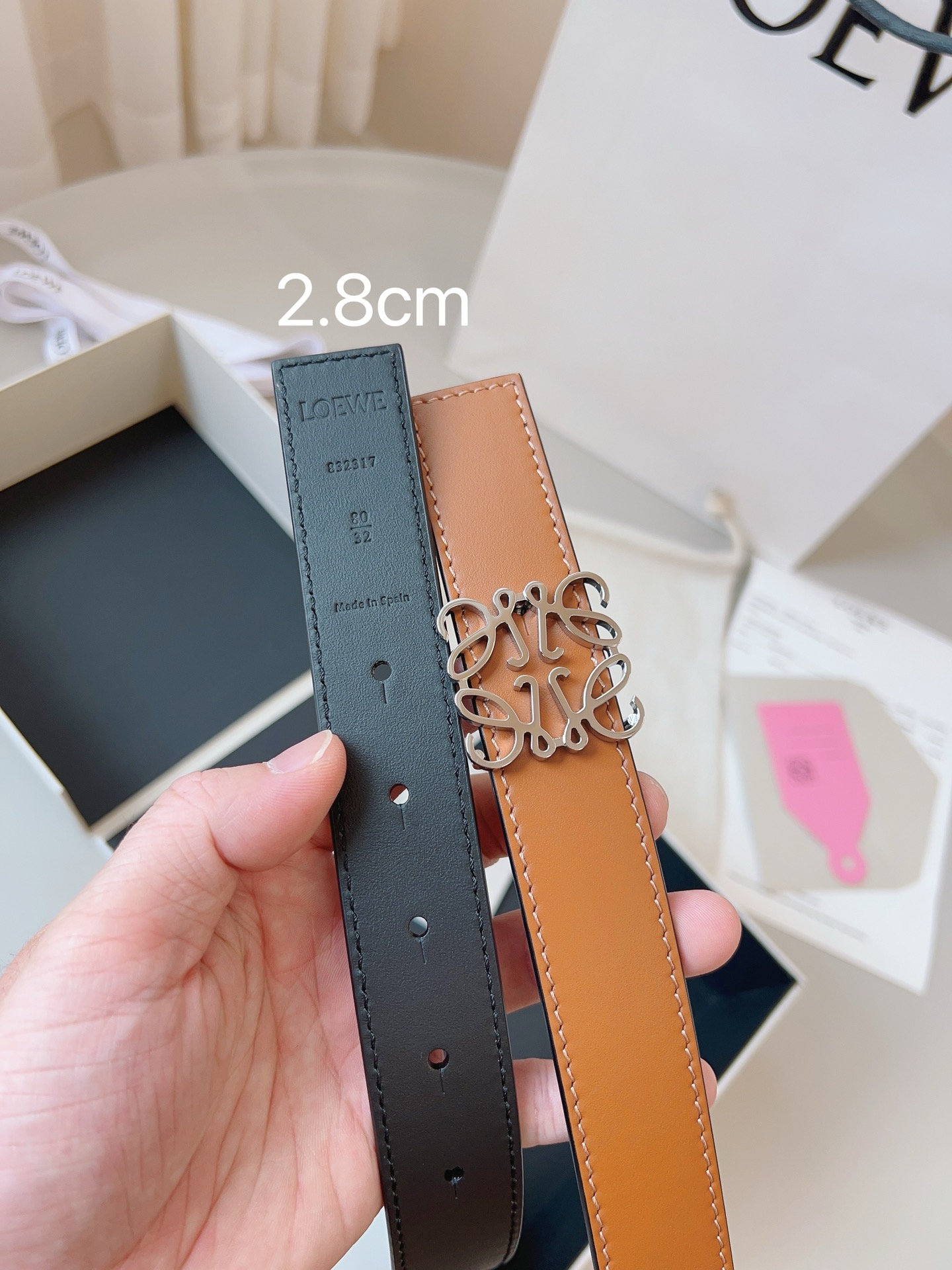 Loewe 代购级 罗意威LoEWE 正反两穿腰带 选用牛皮制成 反复Anagram图案