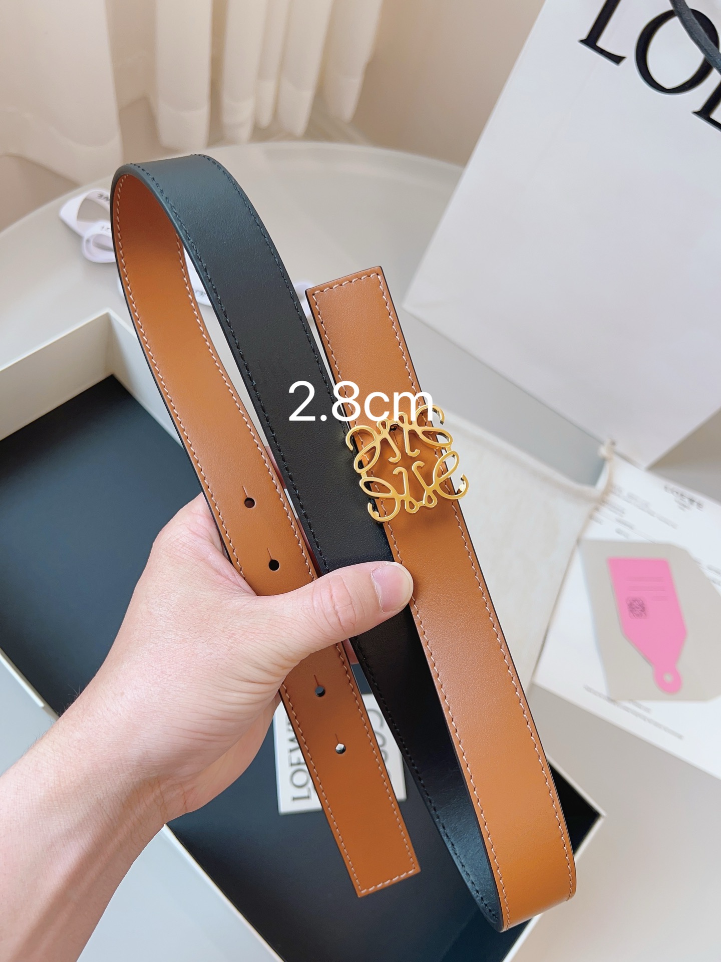 Loewe 代购级 罗意威LoEWE 正反两穿腰带 选用牛皮制成 反复Anagram图案