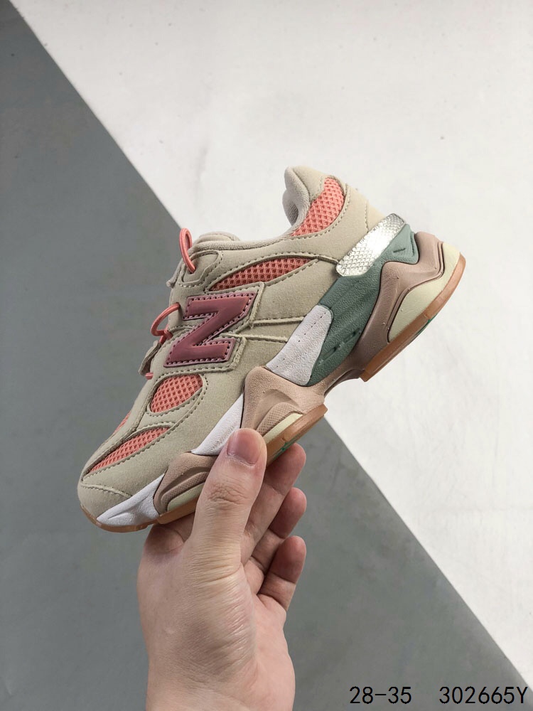图片[6]-New Balance/新百伦 公司级 9060系列 童鞋版本上线,潮爹潮妈追寻的单品!!采用反绒面革及透气斜纹帆布料拼接鞋面材质，中底嵌入ABZORB缓震科技材料及后跟嵌入TPU装饰条稳固❗️ 复古爱好者看过来,全新配色!全新NB新百伦New Balance 9060\”Driftwood Castlerock\”系列复古百搭老爹风小象蹄休闲运动跑步鞋“浮木棕深灰 P类型：童鞋 版本：公司级 尺码：28 29 30 31 32 33 34 35-选品中心