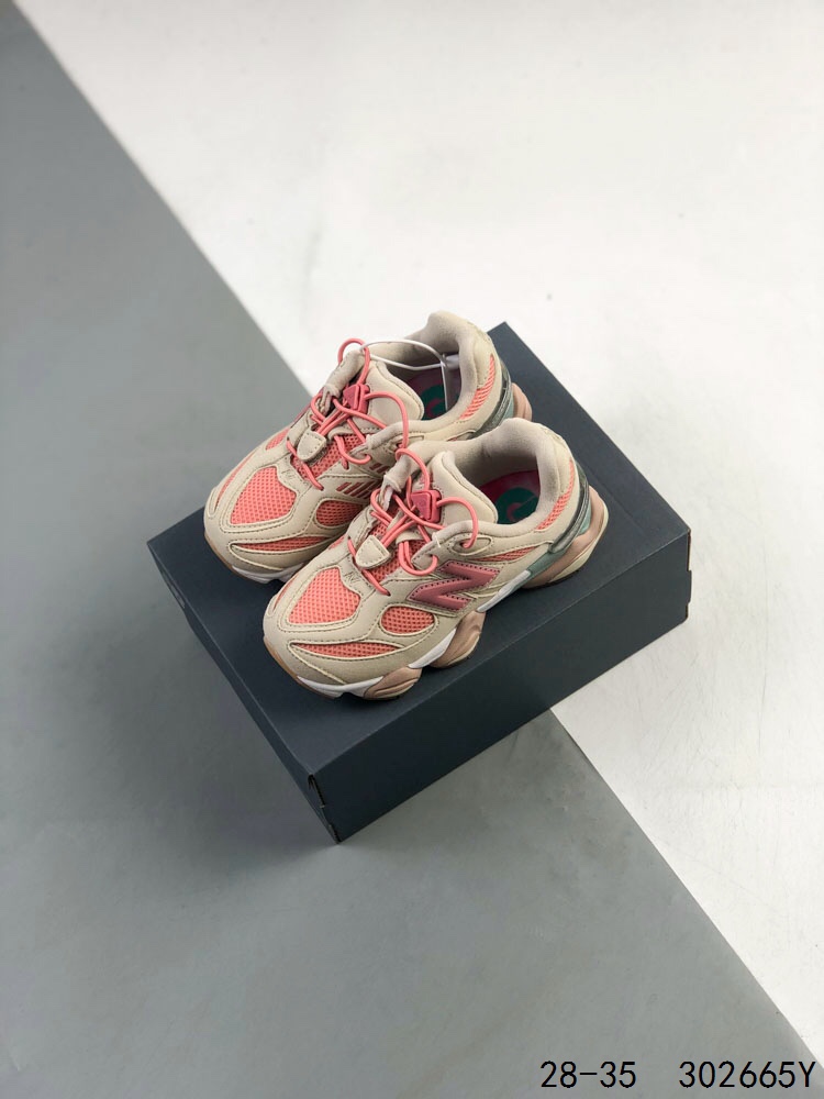 图片[2]-New Balance/新百伦 公司级 9060系列 童鞋版本上线,潮爹潮妈追寻的单品!!采用反绒面革及透气斜纹帆布料拼接鞋面材质，中底嵌入ABZORB缓震科技材料及后跟嵌入TPU装饰条稳固❗️ 复古爱好者看过来,全新配色!全新NB新百伦New Balance 9060\”Driftwood Castlerock\”系列复古百搭老爹风小象蹄休闲运动跑步鞋“浮木棕深灰 P类型：童鞋 版本：公司级 尺码：28 29 30 31 32 33 34 35-选品中心