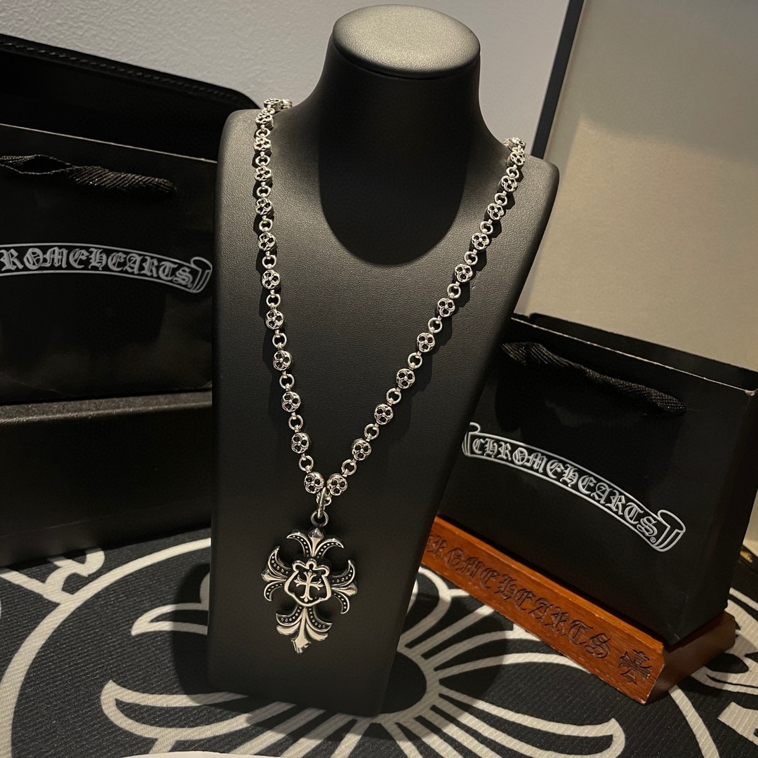 Louis Vuitton Haute Couture Haute Couture Fine Jewelry Necklace Bracelet 2