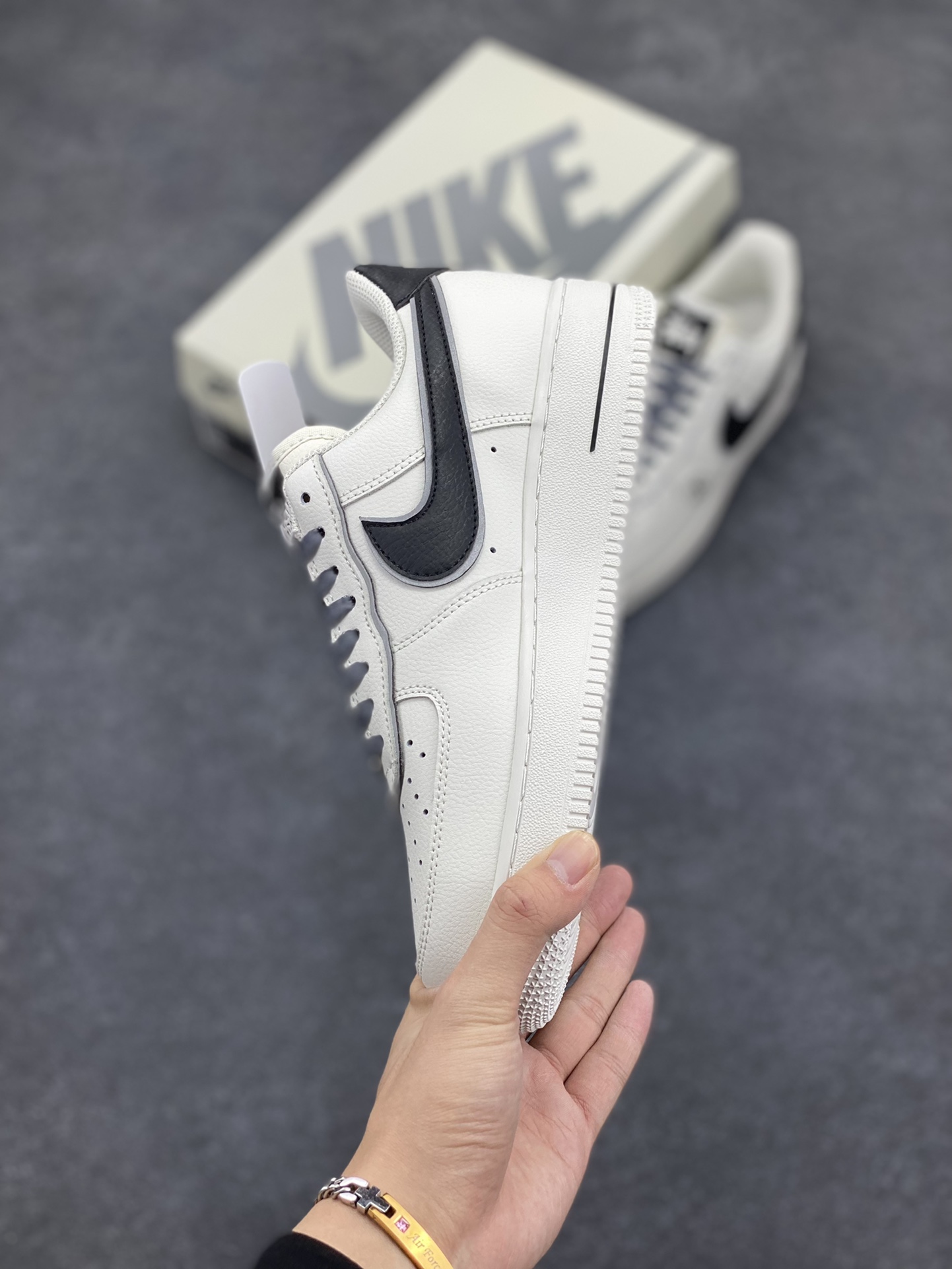 图片[3]-福利特价 全掌气垫🔥 Nike Air Force 1 Low “斯图西古驰联名” 空军一号低帮休闲板鞋 3M反光 定制鞋盒 原楦头原纸板 纯正空军版型 内置全掌气垫 货号：CZ9183-003 尺码：36 36.5 37.5 38 38.5 39 40 40.5 41 42 42.5 43 44 44.5 45-选品中心