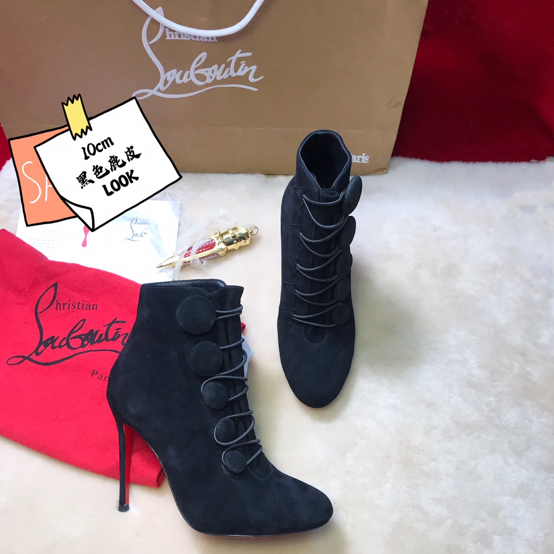 NO:100350,High-end customized autumn and winter boot series!  H10Cm, size 35-42. Leather sole. X50-002, black deer leather. Standard European size Reference: X50-002 Color: black Material:veau velurs Lining:goat leather Heel height:10Cm Sole:leather sole Size:EUR 35-42 (US 4-11):,,christian louboutin,boots,Leather soles19860909高端订制 秋冬靴系列！ H10Cm,尺码35-42码. 真皮大底.X50-002,黑色鹿皮. 标准欧码 Reference:X50-002 Color:black Material:veau velurs Lining:goat leather Heel heigh:10Cm Sole:leather sole Size:EUR 35－42（US 4一11) :,,christian louboutin,boots,Leather soles,Women's Shoes