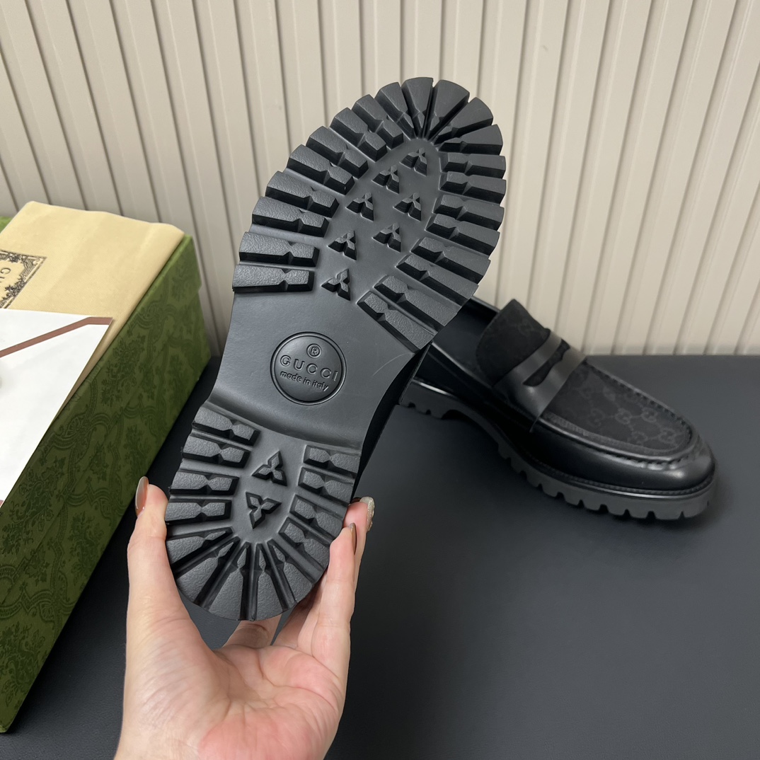 Gucci Luxury Footwear Collection 8