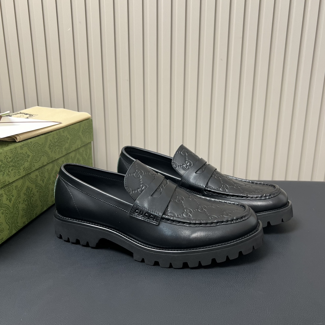 Gucci超轻乐福鞋便鞋 采用进口牛皮 2