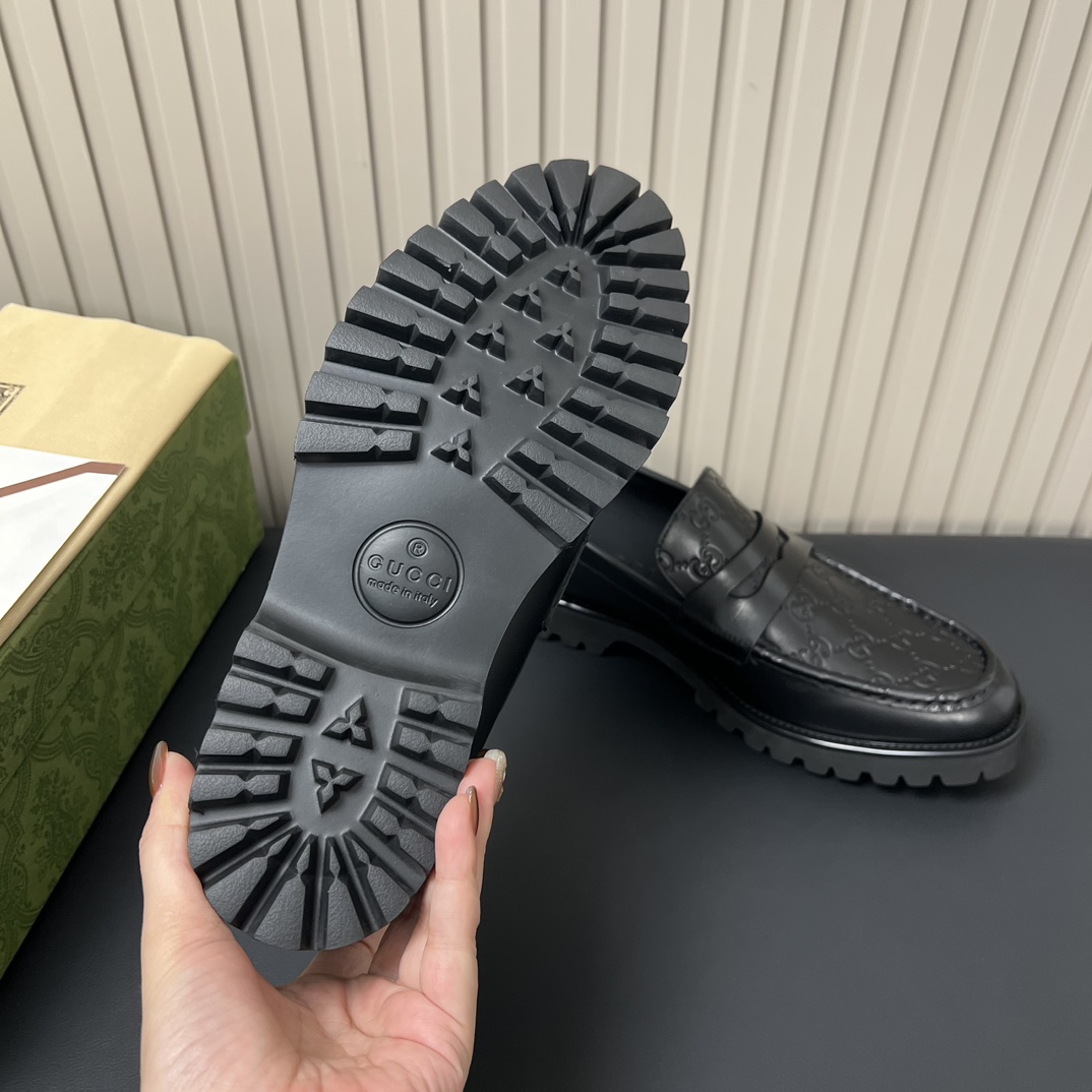 Gucci超轻乐福鞋便鞋 采用进口牛皮 8