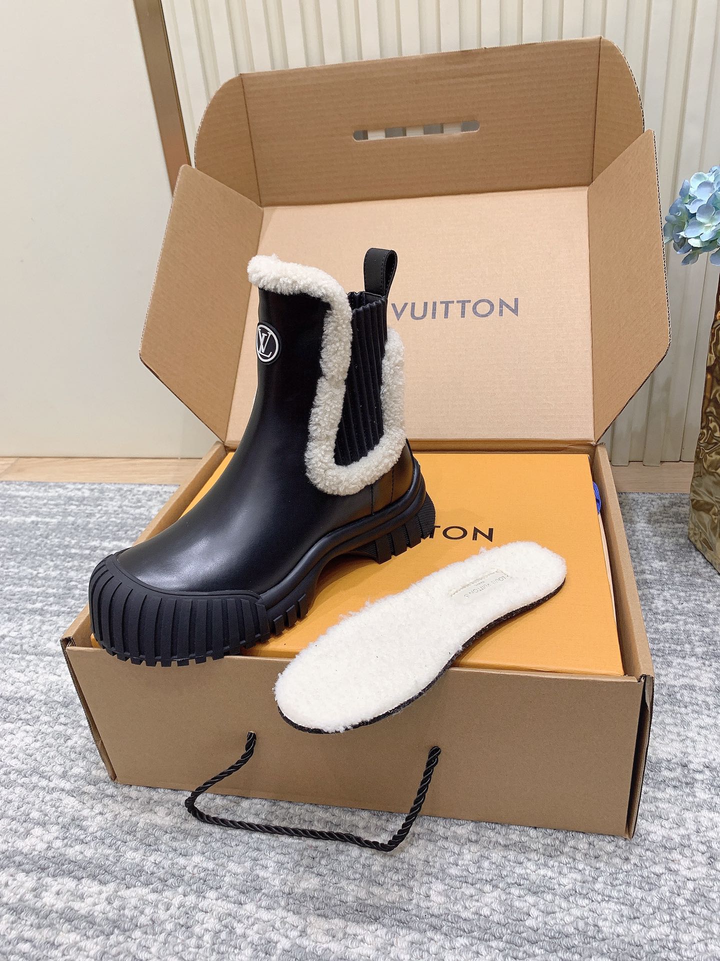 Louis Vuitton Barato
 Botas Couro de vaca Borracha Lã