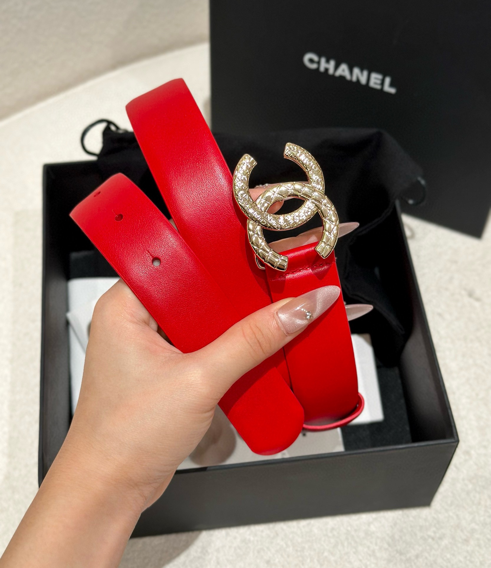 
chanel 香3.0cm女士时尚款，顶级品质，正品开模高端定制皮料五金，定制纯钢五金扣头，带身采用松