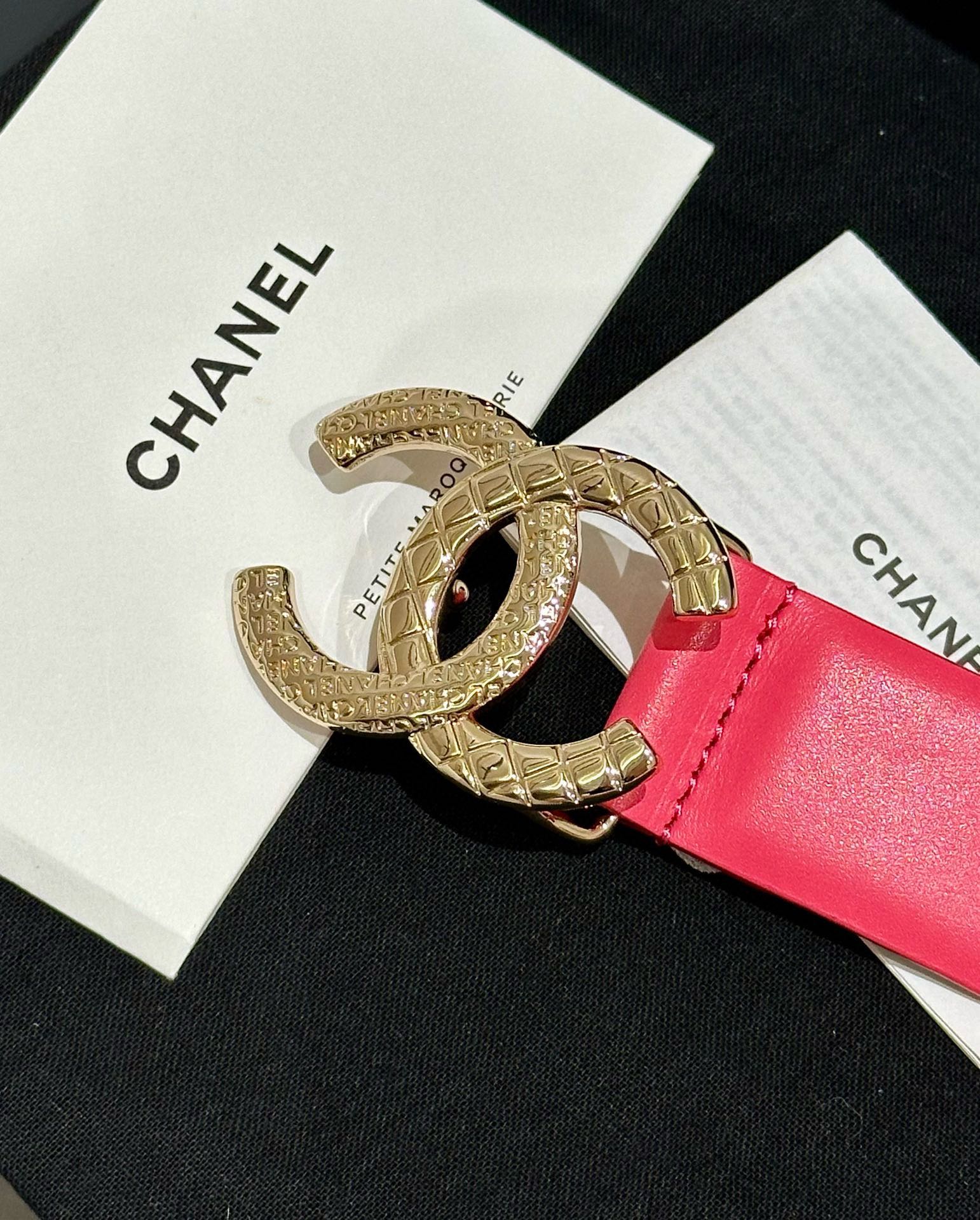 
chanel 香3.0cm女士时尚款，顶级品质，正品开模高端定制皮料五金，定制纯钢五金扣头，带身采用松