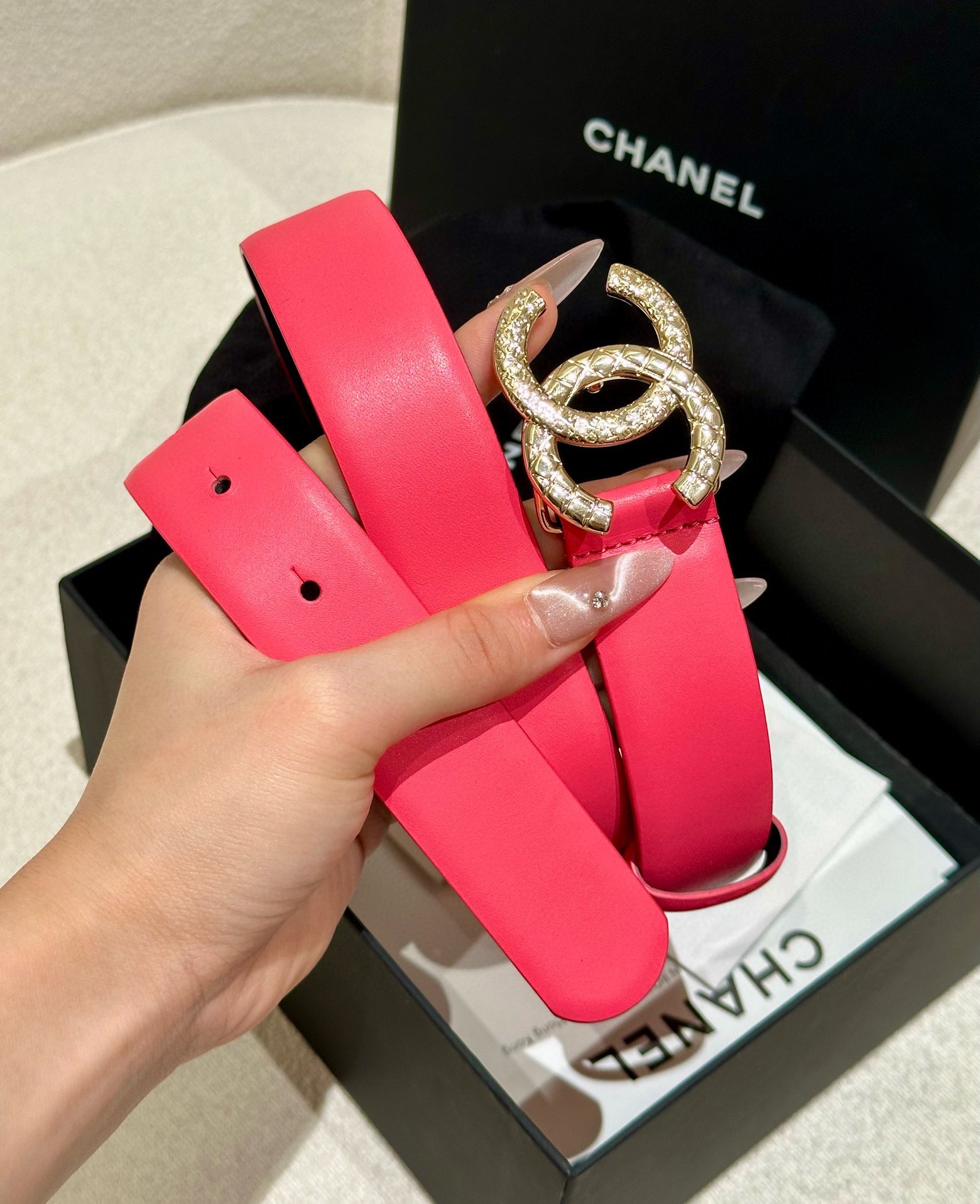 
chanel 香3.0cm女士时尚款，顶级品质，正品开模高端定制皮料五金，定制纯钢五金扣头，带身采用松