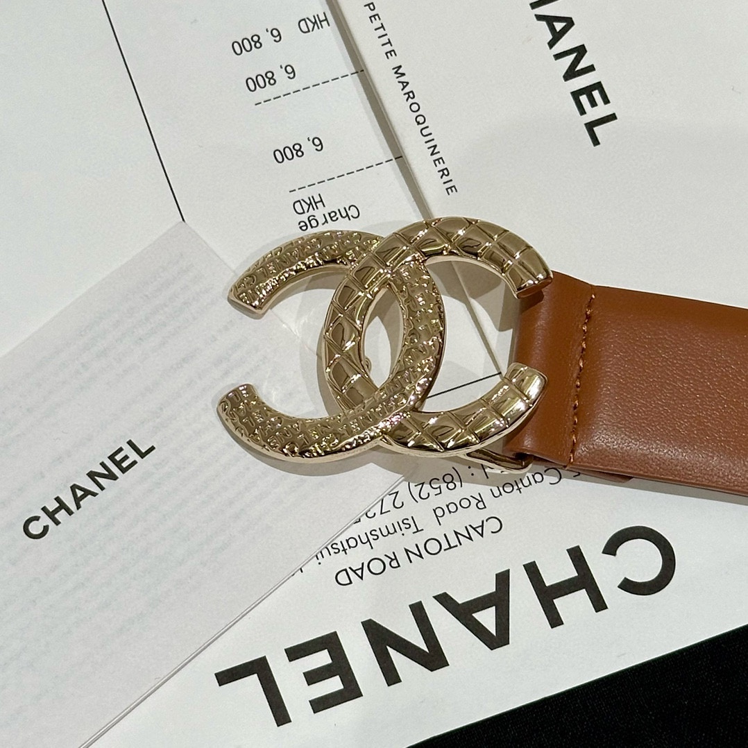 
chanel 香3.0cm女士时尚款，顶级品质，正品开模高端定制皮料五金，定制纯钢五金扣头，带身采用松