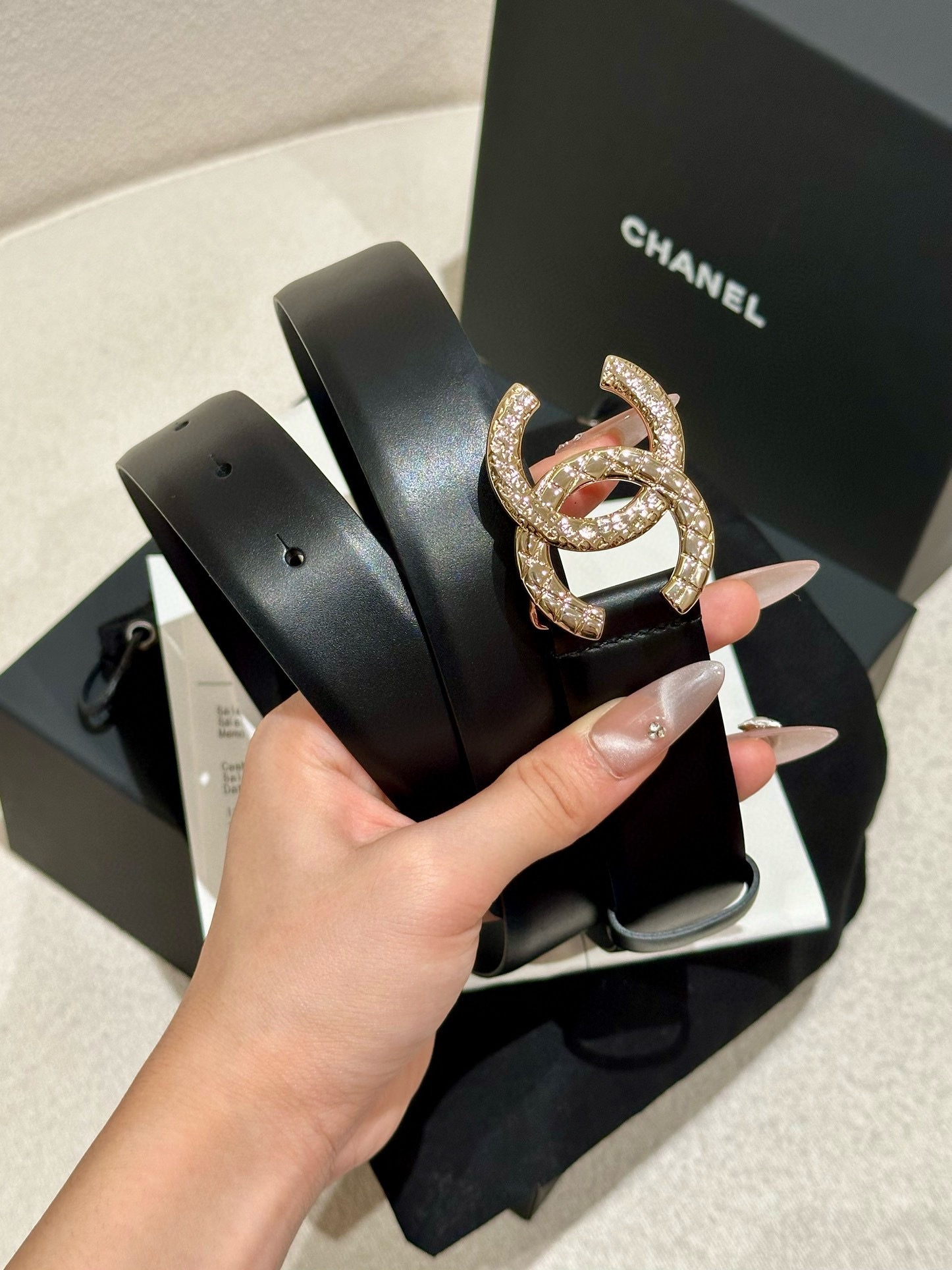 
chanel 香3.0cm女士时尚款，顶级品质，正品开模高端定制皮料五金，定制纯钢五金扣头，带身采用松