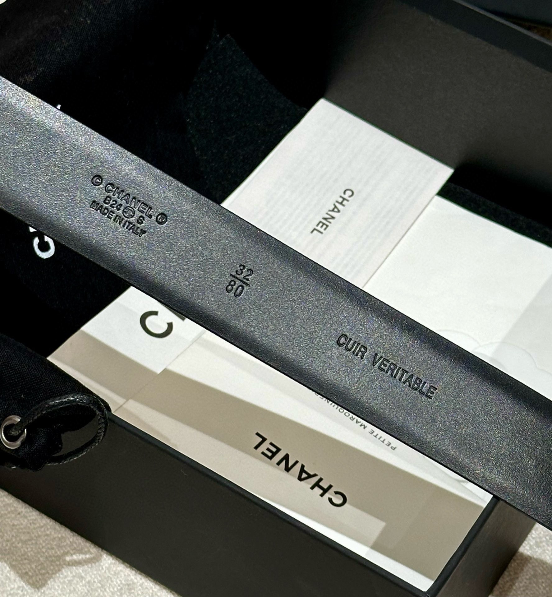 
chanel 香3.0cm女士时尚款，顶级品质，正品开模高端定制皮料五金，定制纯钢五金扣头，带身采用松