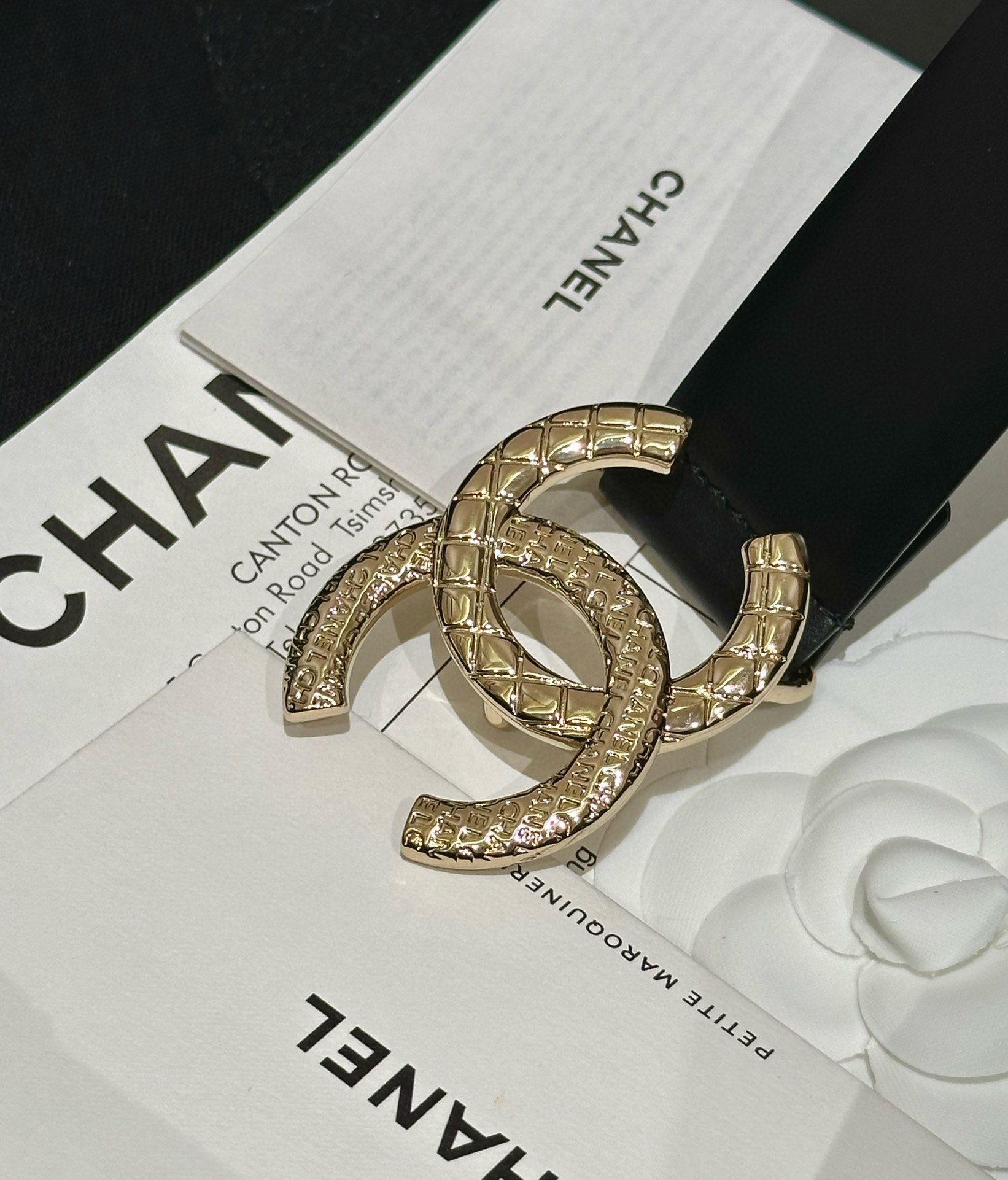 
chanel 香3.0cm女士时尚款，顶级品质，正品开模高端定制皮料五金，定制纯钢五金扣头，带身采用松