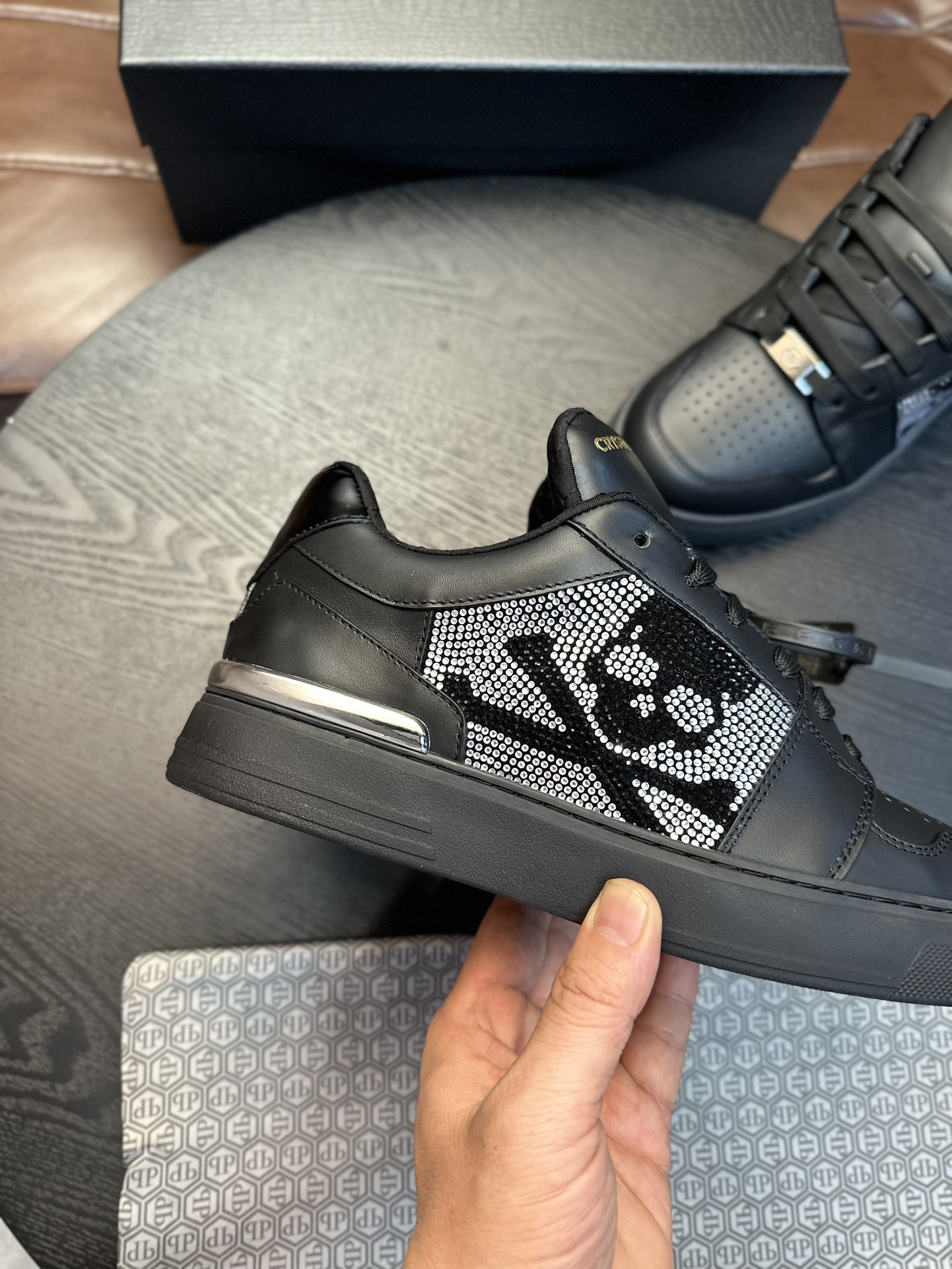 Precio de fábrica PP[PHILIPP PLEIN]Stock original de primera calidad Explora la singularidad de este