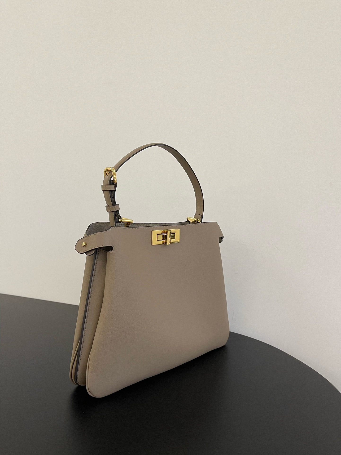 Elegant Peekaboo Soft Leather Top Handle Bag with Turn Lock Closure 2 i1729936106 7835 1