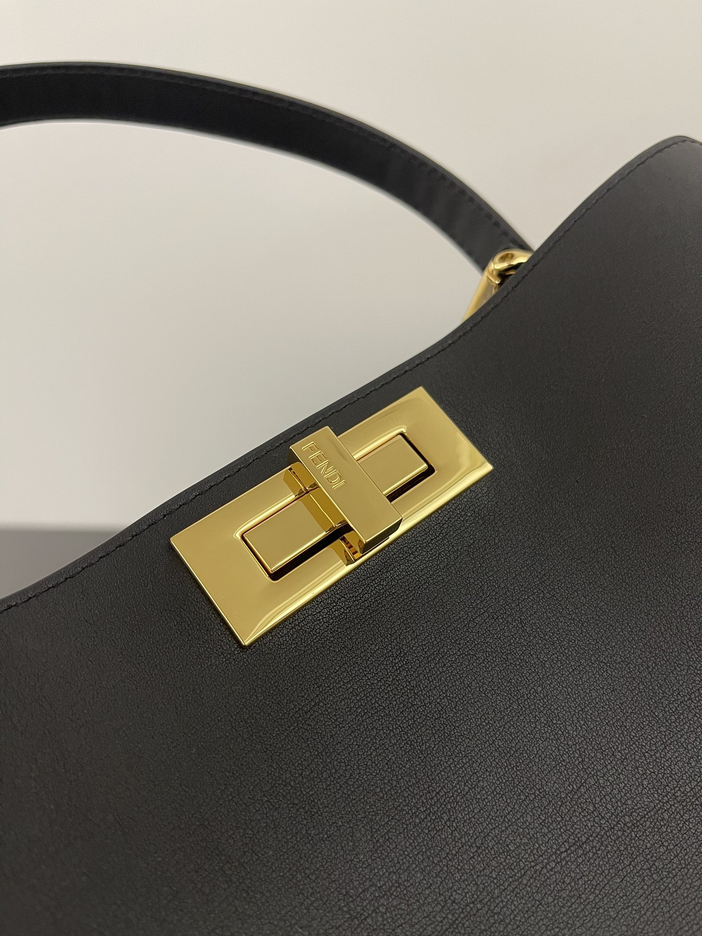Elegant Peekaboo Soft Leather Top Handle Bag with Adjustable Shoulder Strap 4 i1729938227 322 1