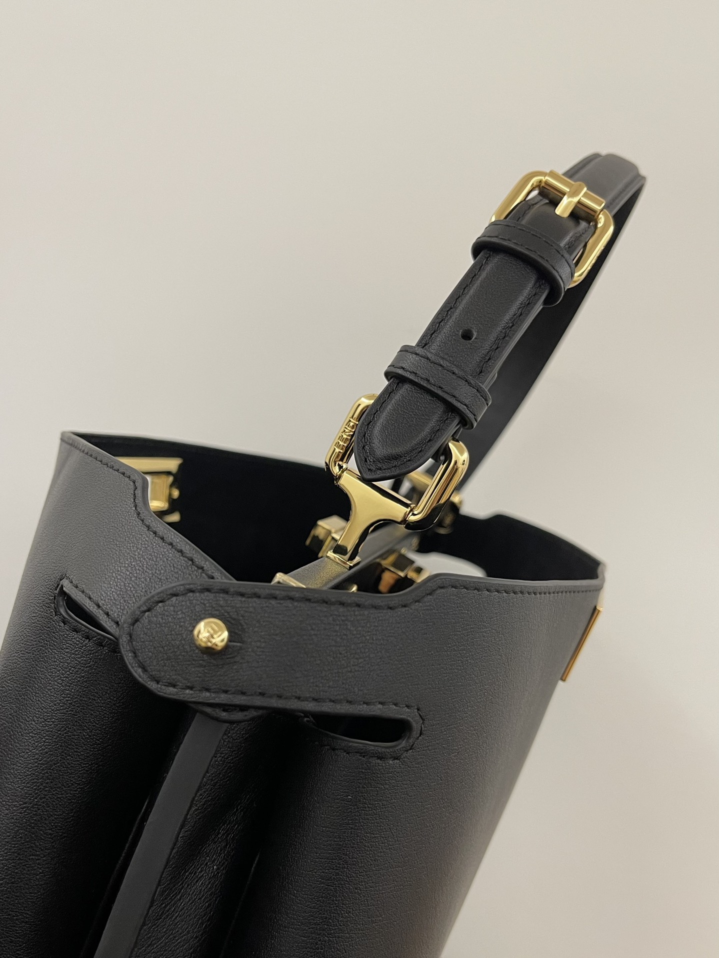 Elegant Peekaboo Soft Leather Top Handle Bag with Adjustable Shoulder Strap 6 i1729938227 4773 4