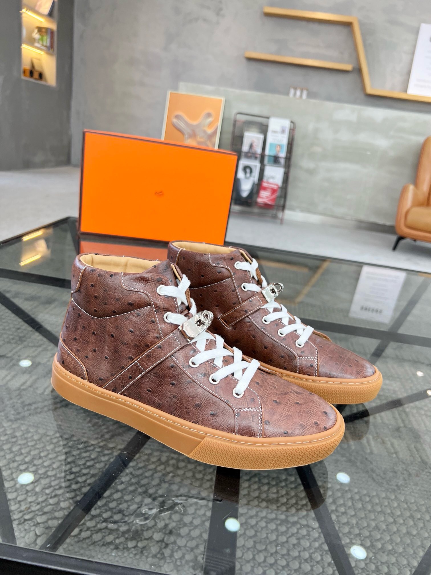 NO:219171,Brand HERMES original color matching, size 39-44 customized 38.45 price, material, new style of Hermes, boutique, casual shoes, upper cowhide, full cowhide, footbed cowhide, inner style, dynamic original, Hermes comfortable sole, simple and generous sports and leisure, Hermes casual shoes, hermes, hermes, cowhide19860909品牌HERMES 颜色原版配色 码数39-44定做38.45 价格 材质爱马仕新款 精品 休闲鞋 鞋面牛皮打造全牛皮垫脚牛皮内里版型时尚 动感十足原版 爱马仕舒适大底 简洁大方运动休闲,爱马仕 休闲鞋,hermes,hermes,cowhide,Men's shoes