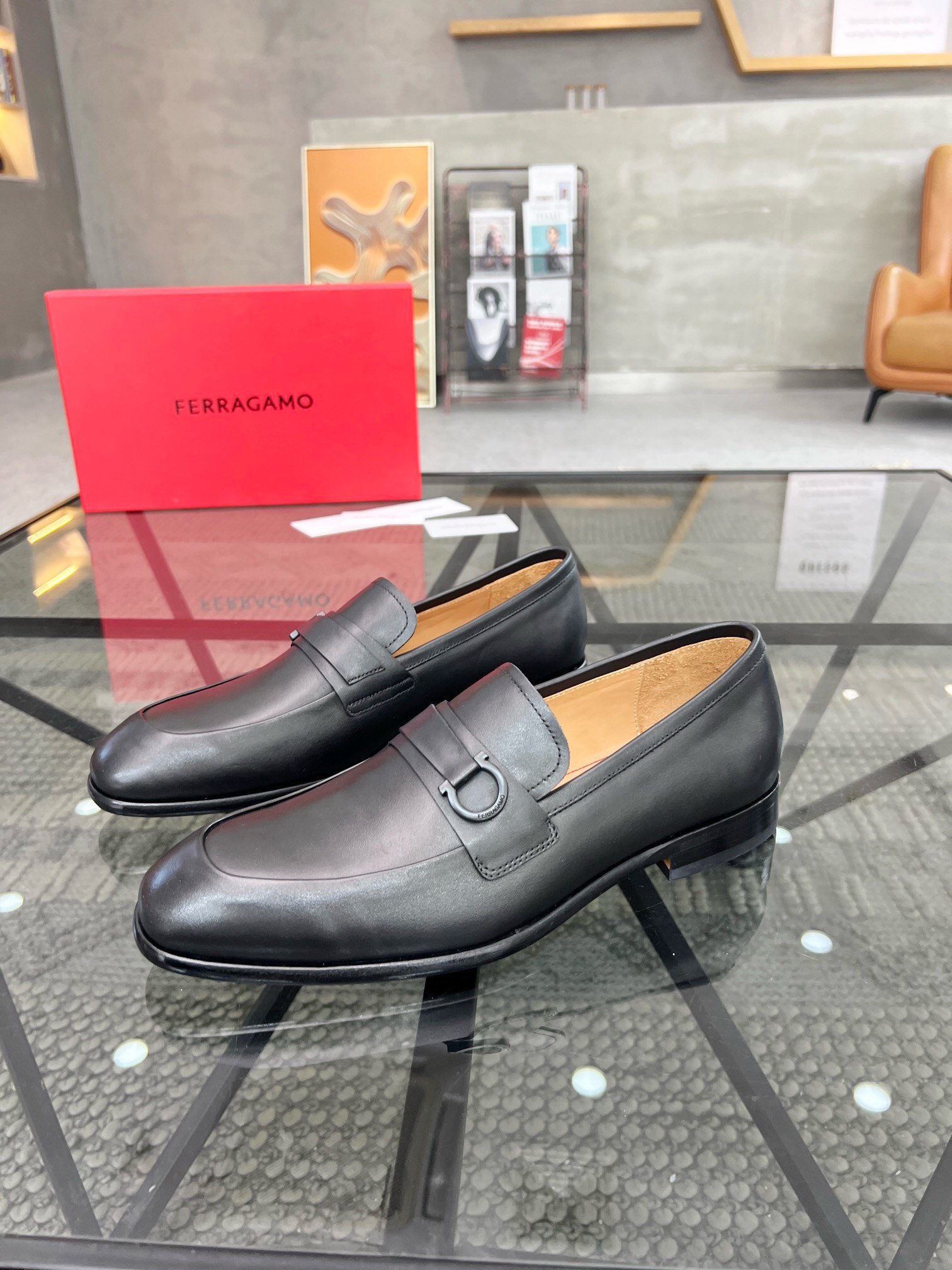 Ferragamo Classic Luxury Leather Shoe Loafer Ref.50CBAC9C 2