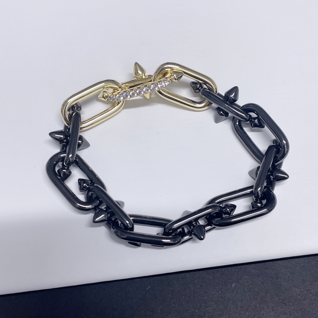 NO:669466,Tiff*ny T & Fei Dong co-branded black and gold large bracelet, bracelet, Cartier high-end jewelry19860909Tiff*ny T &菲董联名合作款 黑金色大号手链,,bracelet,卡迪亚高端饰品,Jewelry