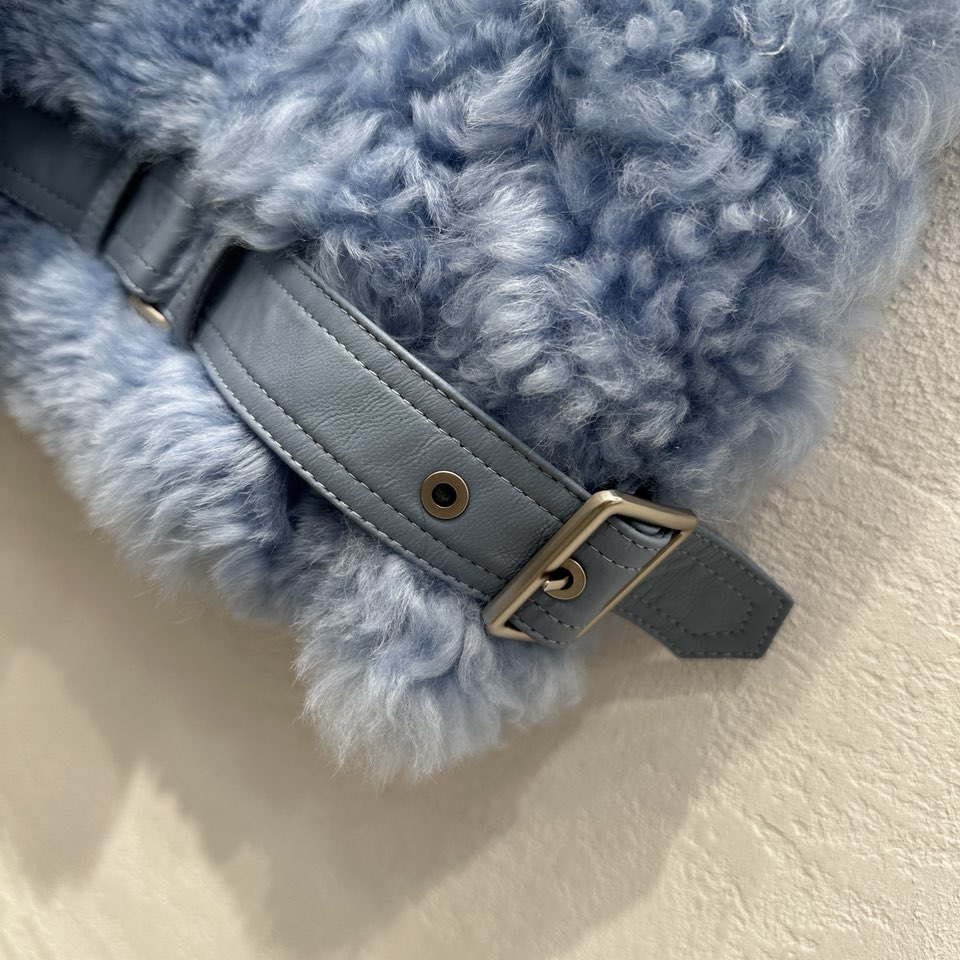 High-End Balenciaga24 Fall/Winter Vest Collection: Luxurious, Versatile, High Quality Materials. - 图片 4