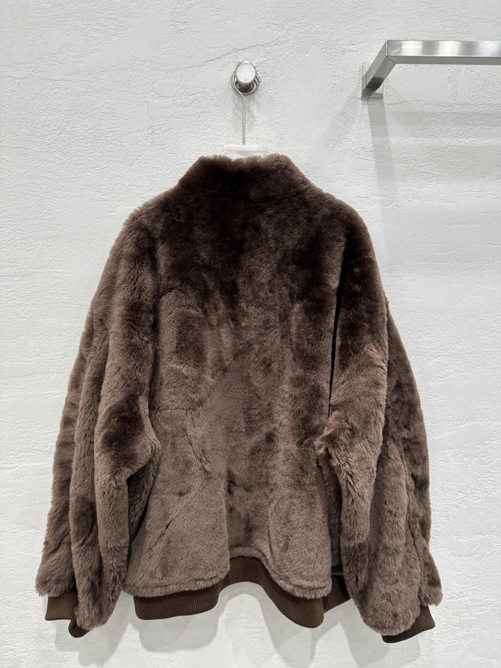 High-End Custom Fall-Winter Balenti*GA24 Collection: Small Collar, Big Colors. - 图片 5