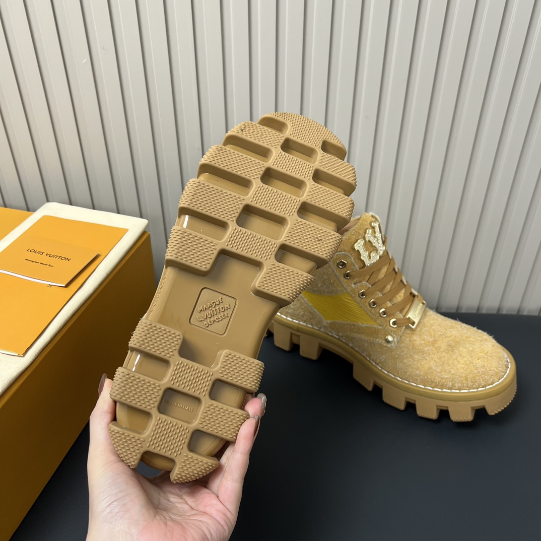 Louis Vuitton Luxury Footwear Collection 8