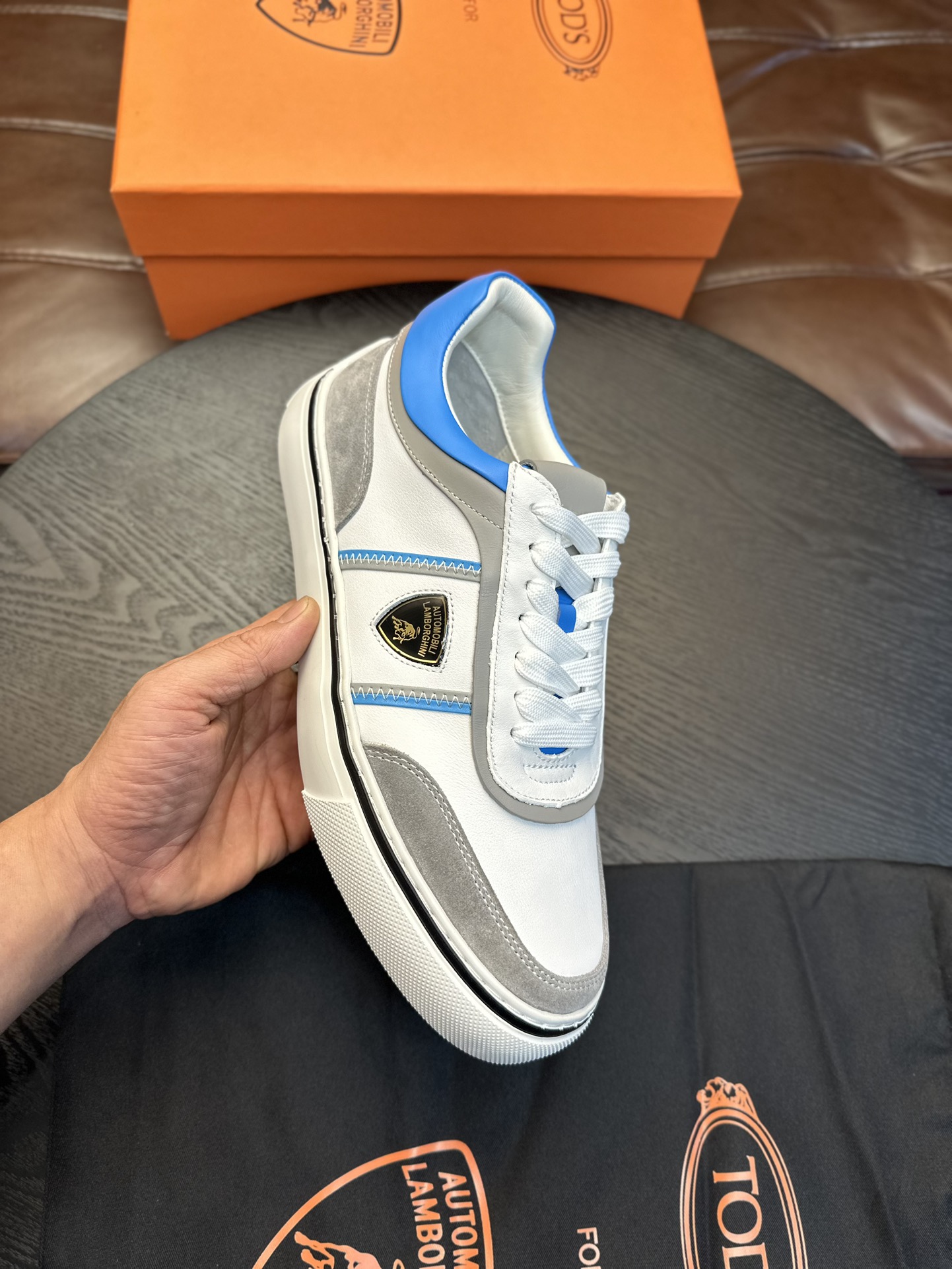 precio de fábrica TOD'S Tod's x Lamborghini Lamborghini , Este zapato athleisure está hecho de cuero