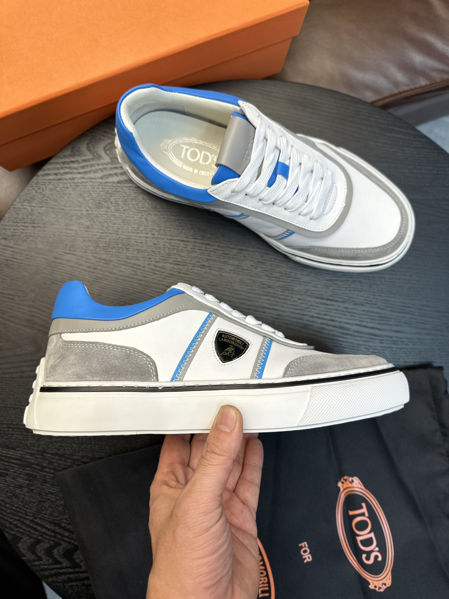 precio de fábrica TOD'S Tod's x Lamborghini Lamborghini , Este zapato athleisure está hecho de cuero